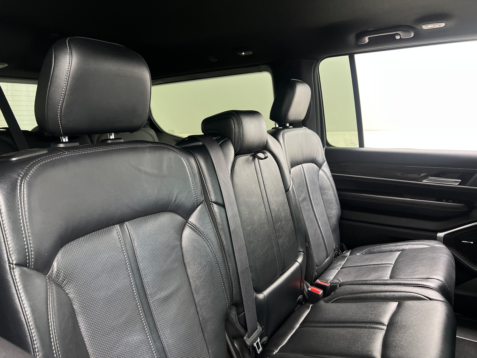 Thumbnail: 2022 Jeep Wagoneer - 5