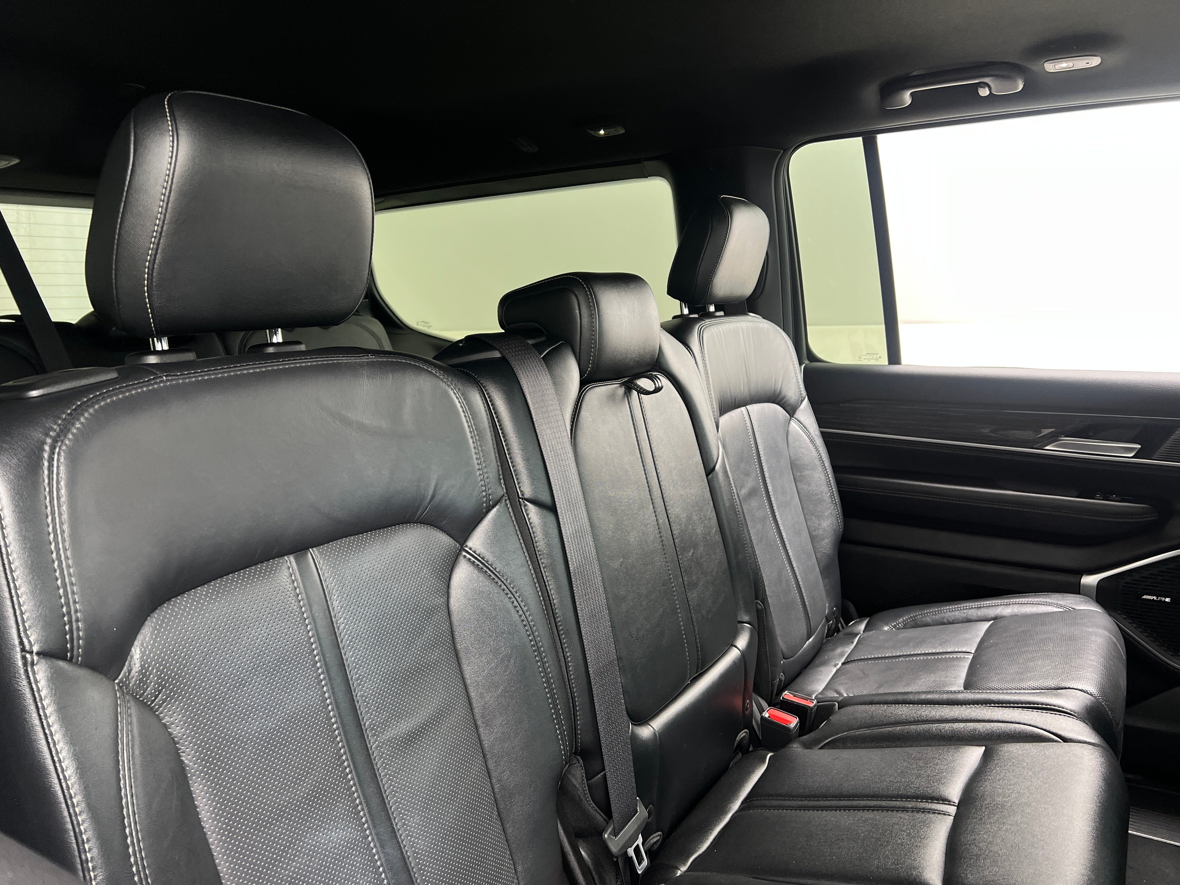 2022 Jeep Wagoneer Series III - Photo 4