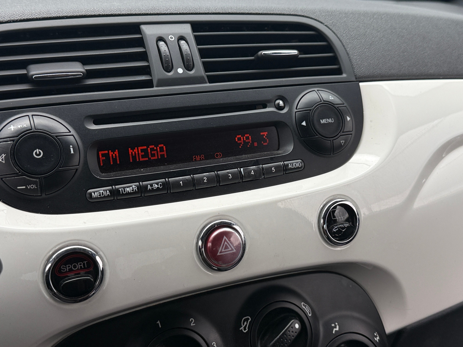 Thumbnail: 2013 Fiat 500 - 4