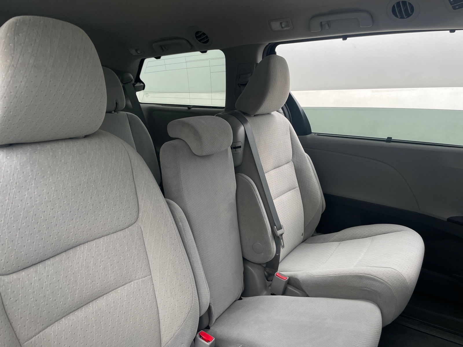Thumbnail: 2020 Toyota Sienna - 6