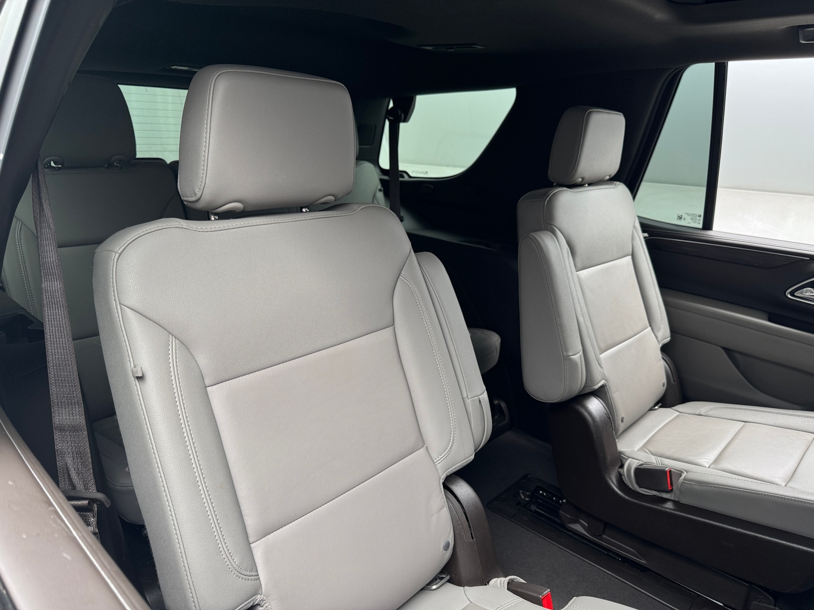 Thumbnail: 2022 Chevrolet Tahoe - 5