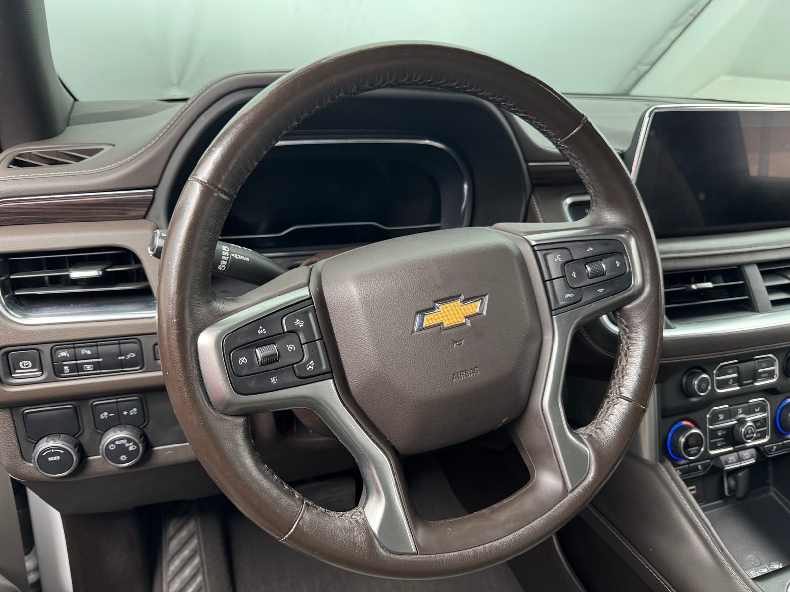 Thumbnail: 2022 Chevrolet Tahoe - 4