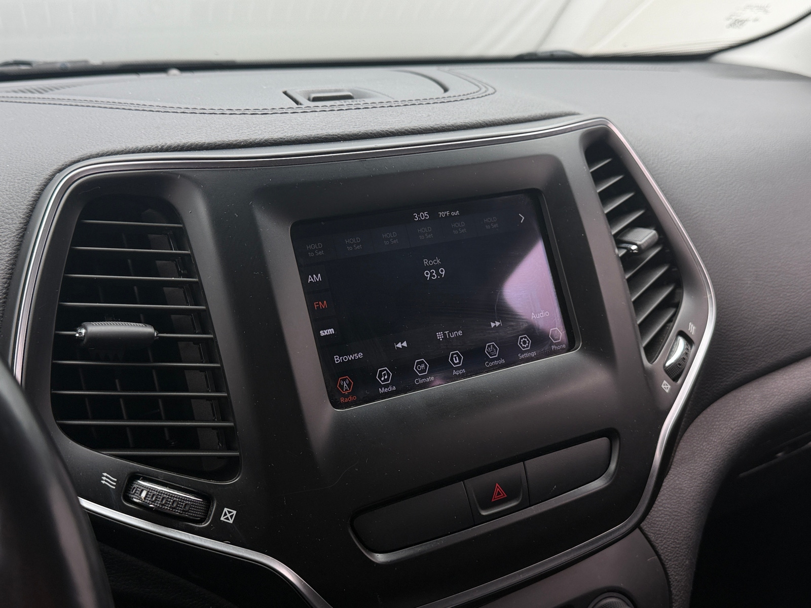 Thumbnail: 2019 Jeep Cherokee - 4