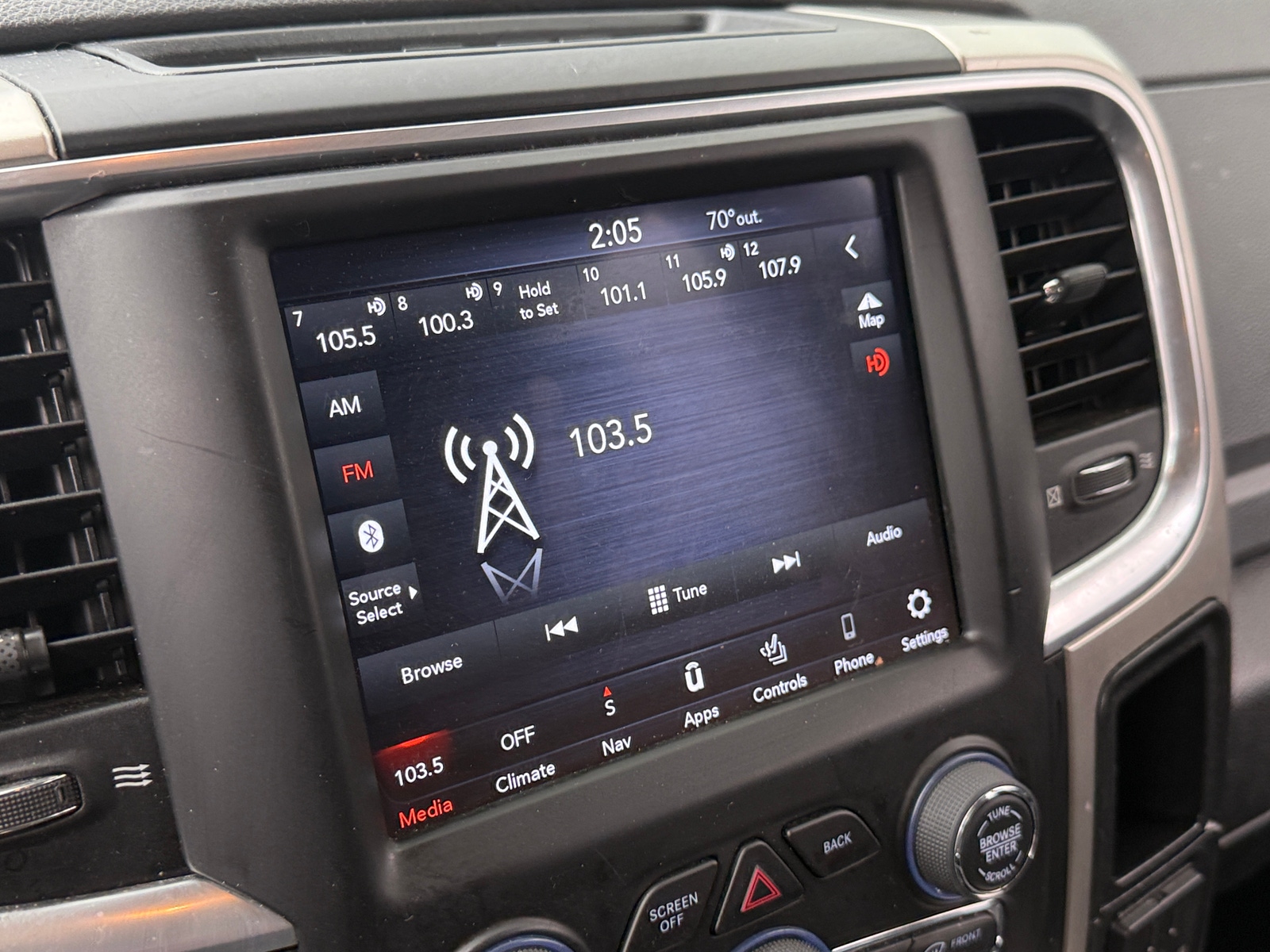 Thumbnail: 2020 RAM 1500 Classic - 4