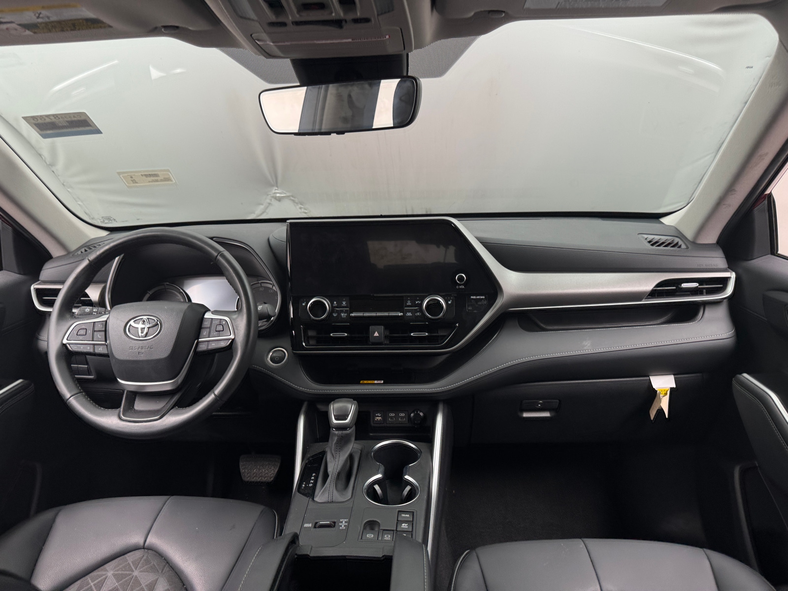 Thumbnail: 2024 Toyota Highlander - 2