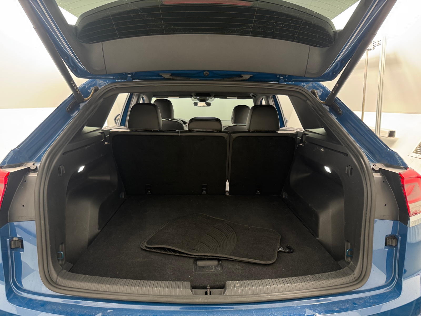 Thumbnail: 2025 Volkswagen Atlas - 7