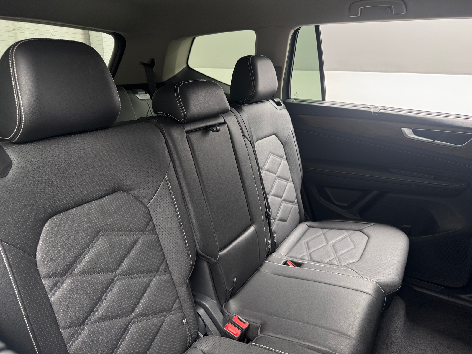 Thumbnail: 2026 Volkswagen Atlas - 5