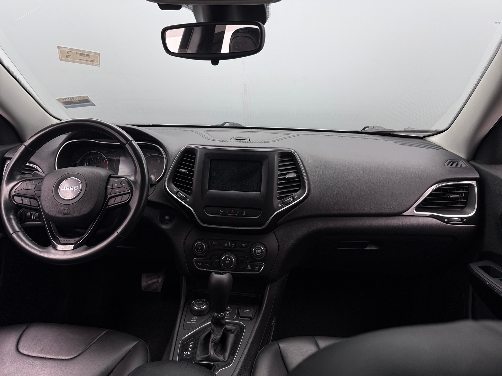 Thumbnail: 2021 Jeep Cherokee - 3