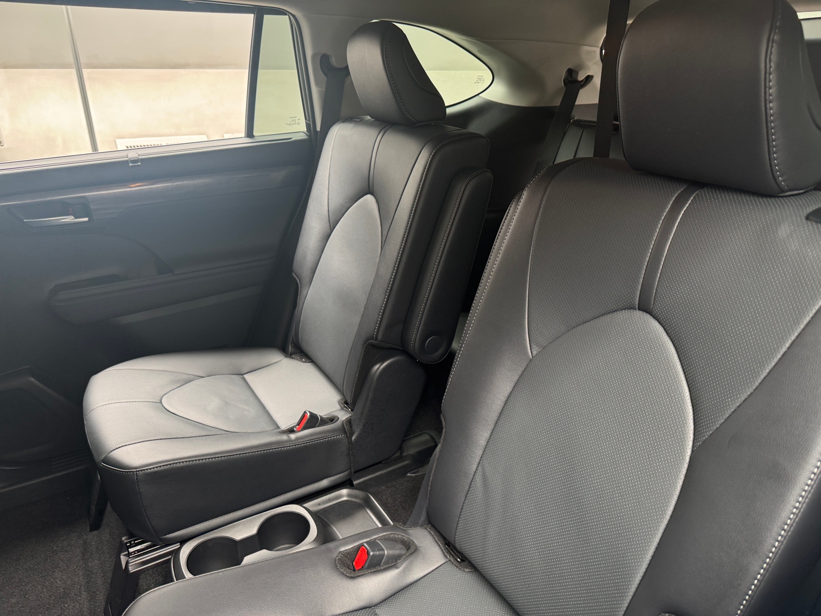 Thumbnail: 2026 Toyota Highlander - 5