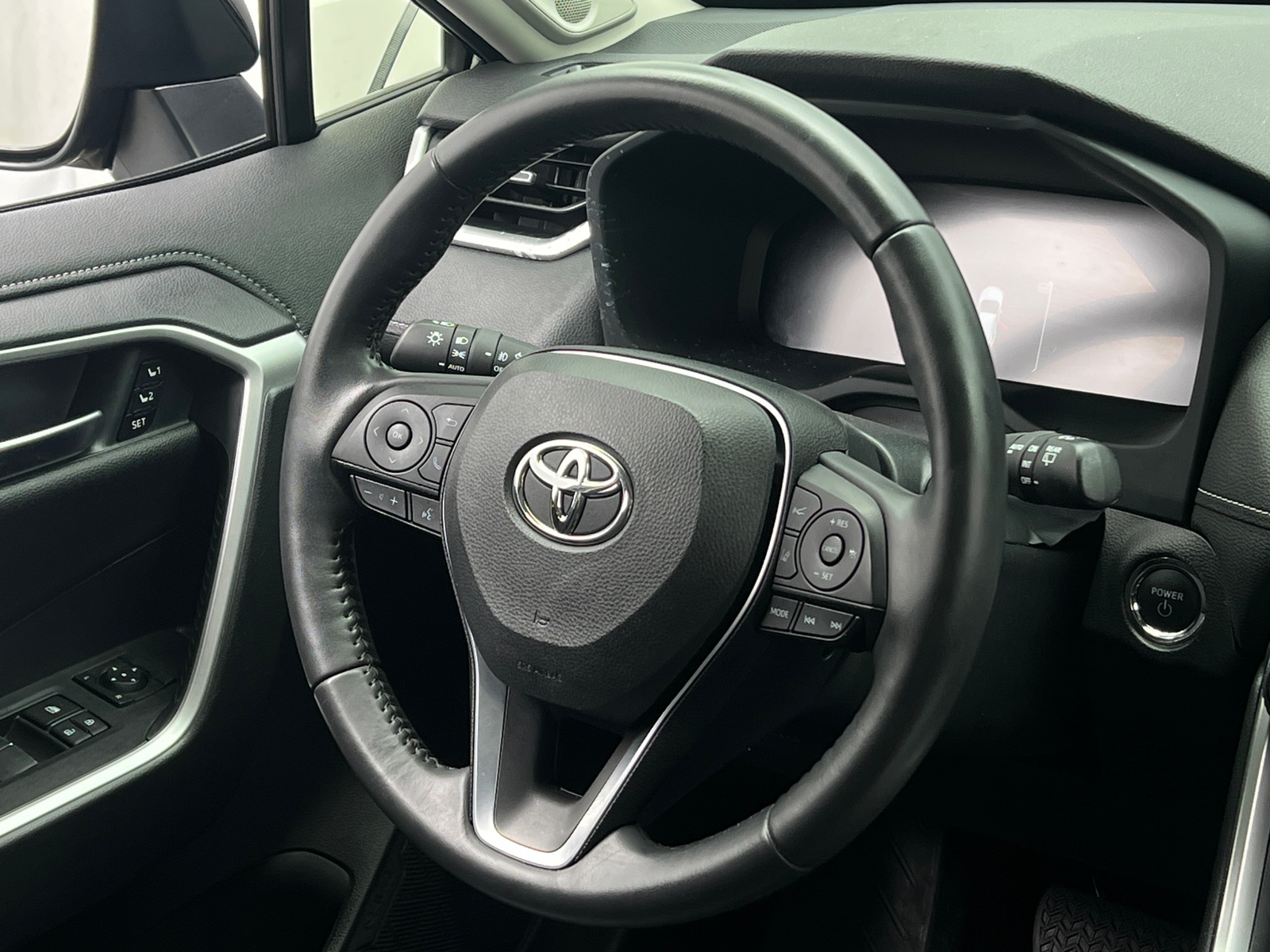 Thumbnail: 2023 Toyota RAV4 - 4