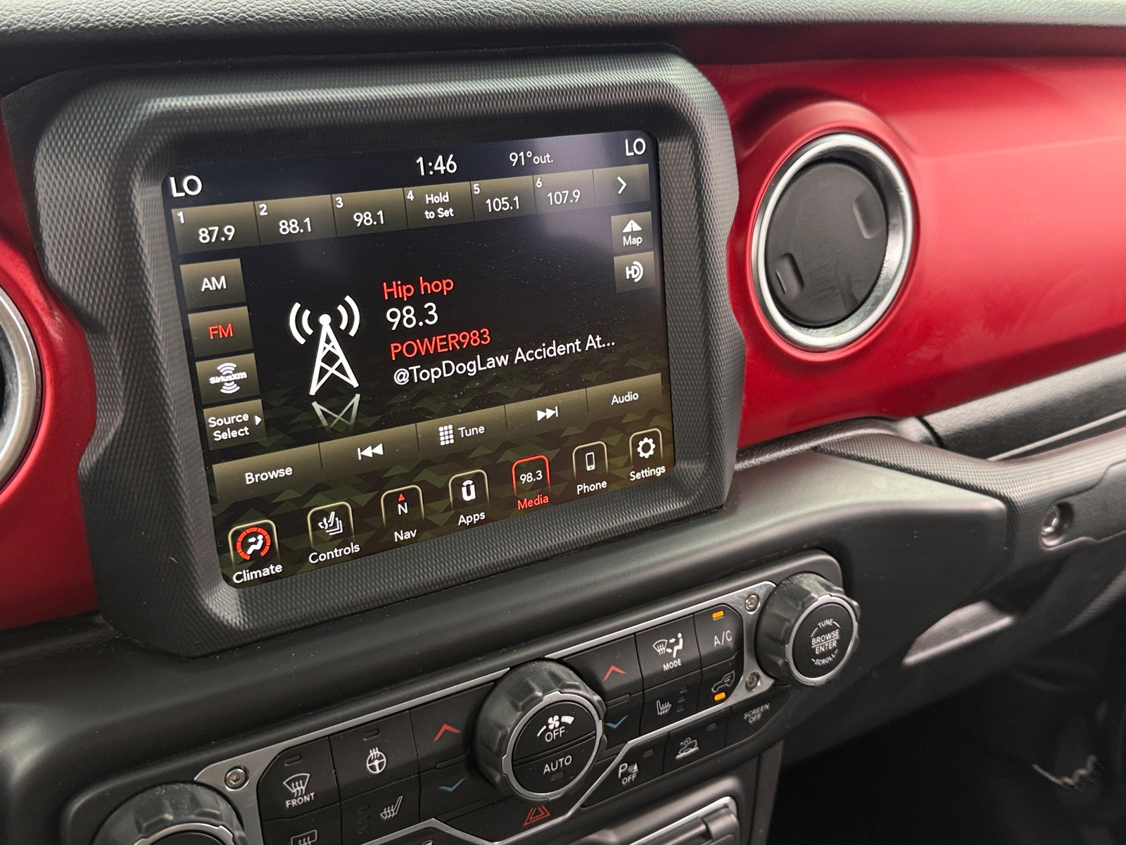 Thumbnail: 2021 Jeep Gladiator - 4