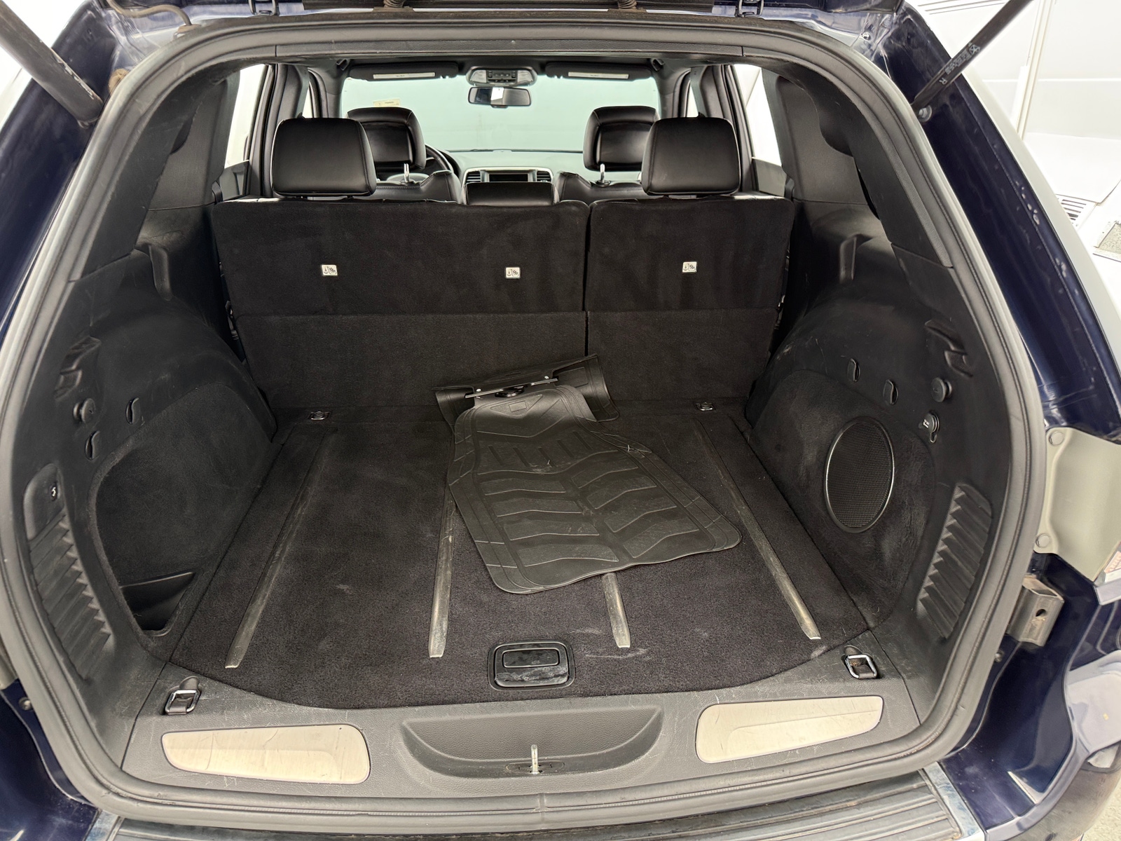 Thumbnail: 2015 Jeep Grand Cherokee - 6