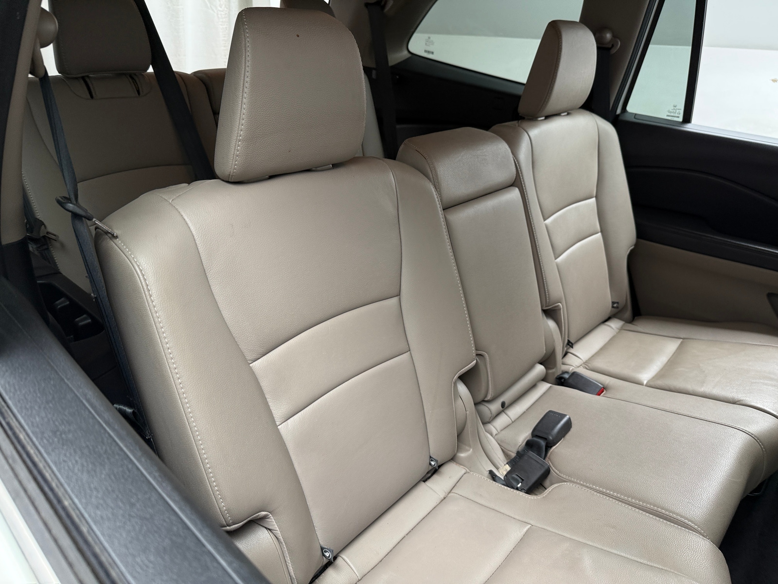 Thumbnail: 2017 Honda Pilot - 4