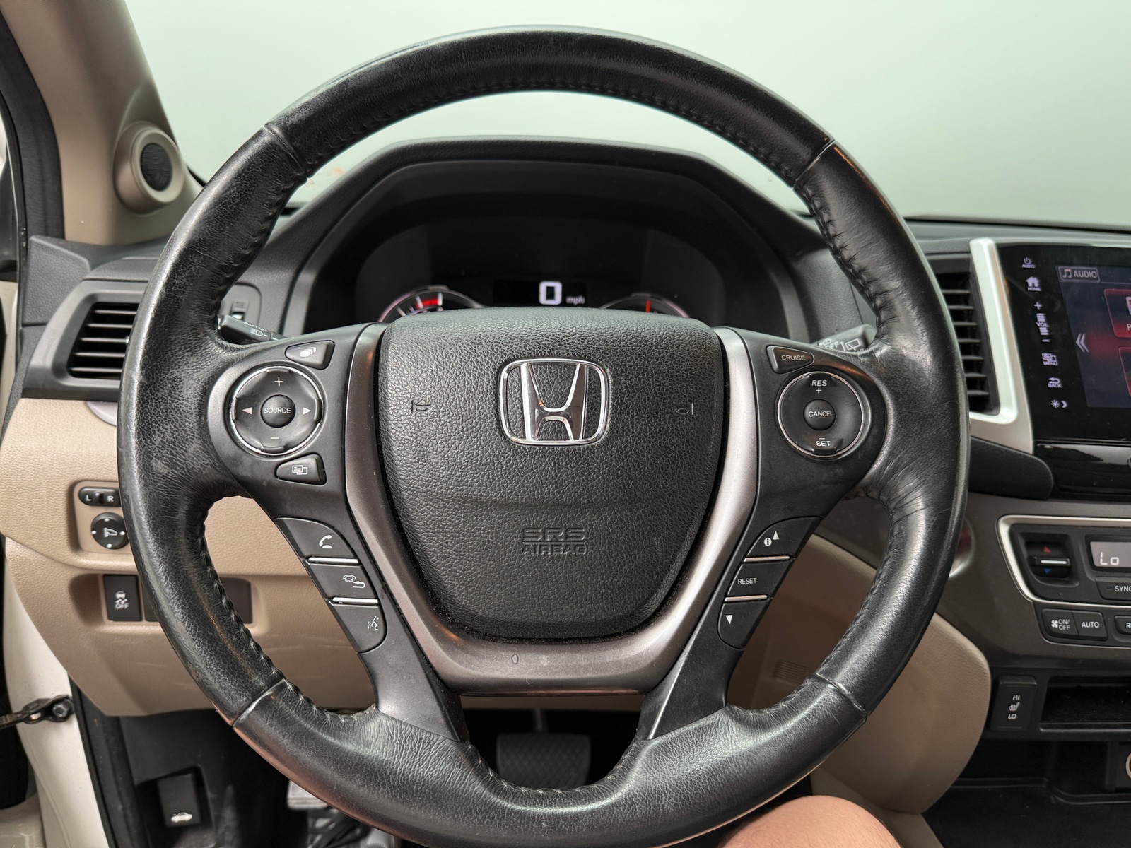 Thumbnail: 2017 Honda Pilot - 3