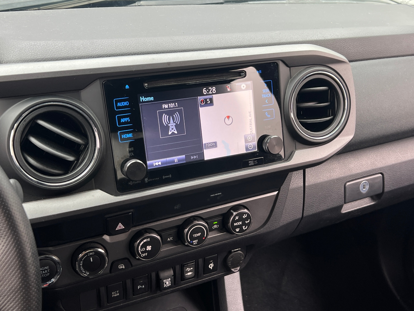 Thumbnail: 2019 Toyota Tacoma - 4