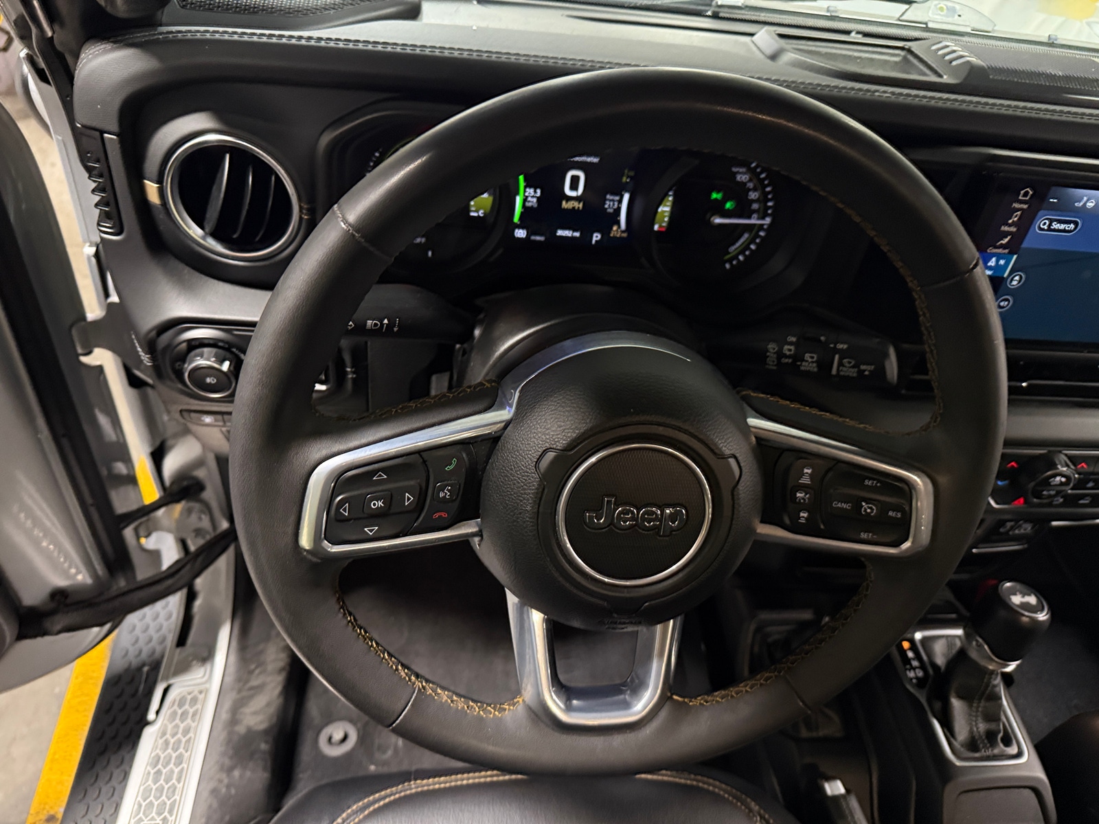 Thumbnail: 2024 Jeep Wrangler - 5