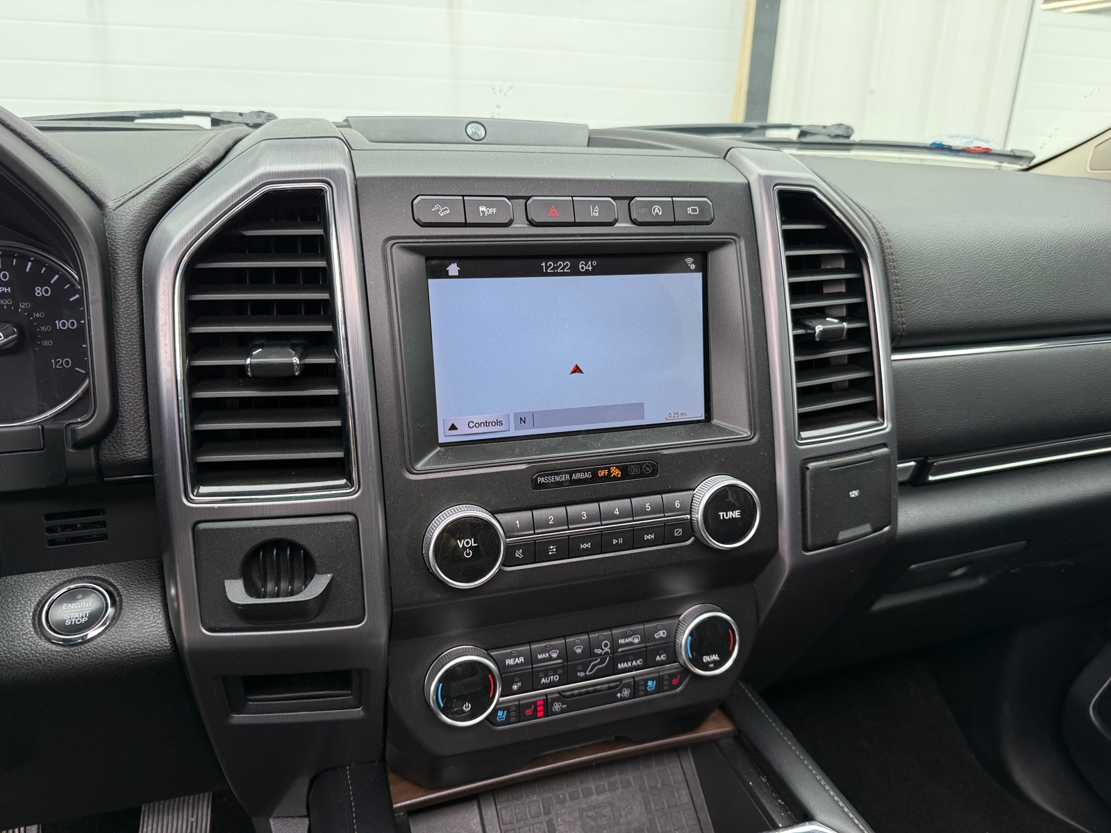 Thumbnail: 2019 Ford Expedition - 3
