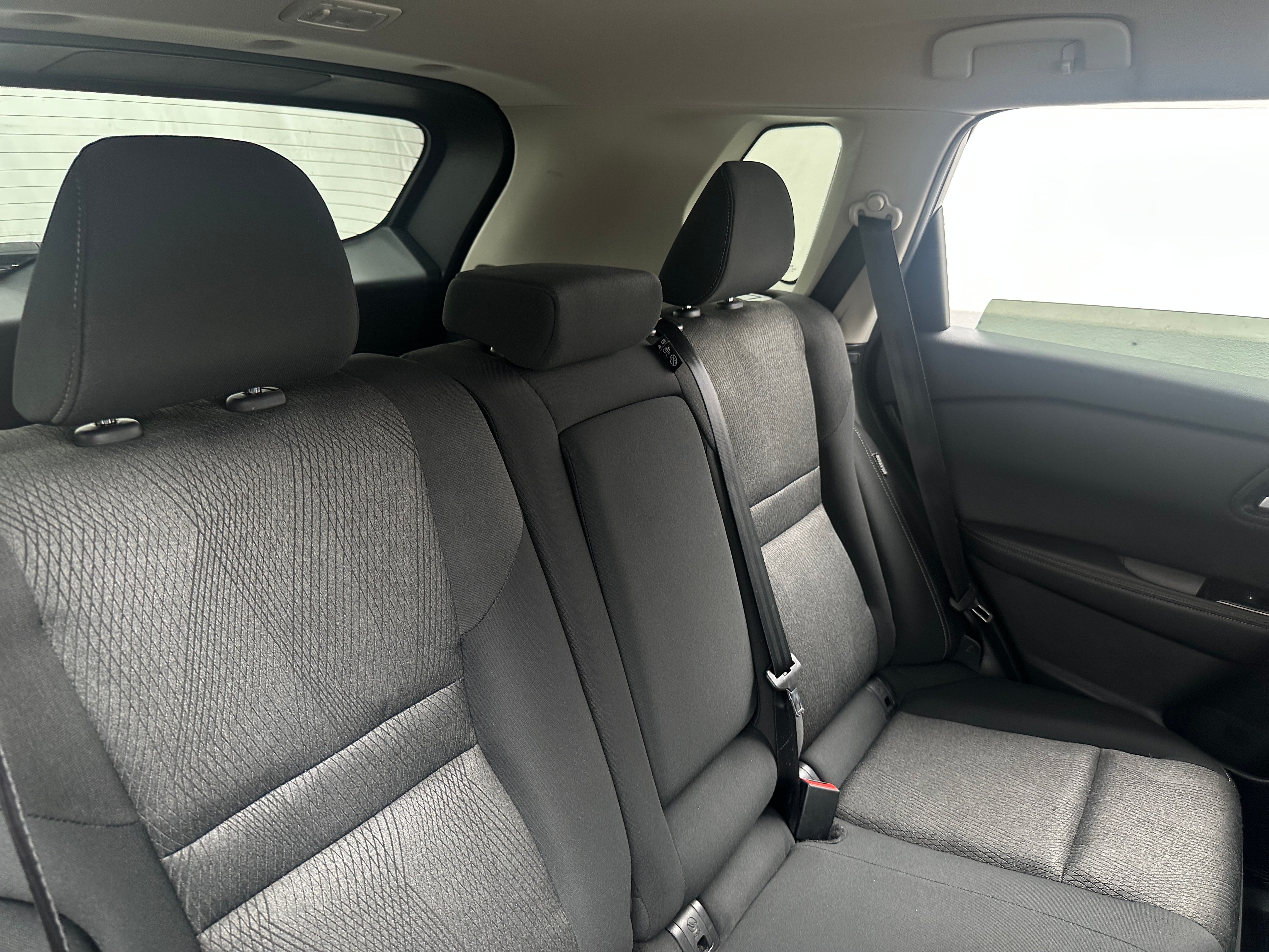 2024 Nissan Rogue SV - Photo 4