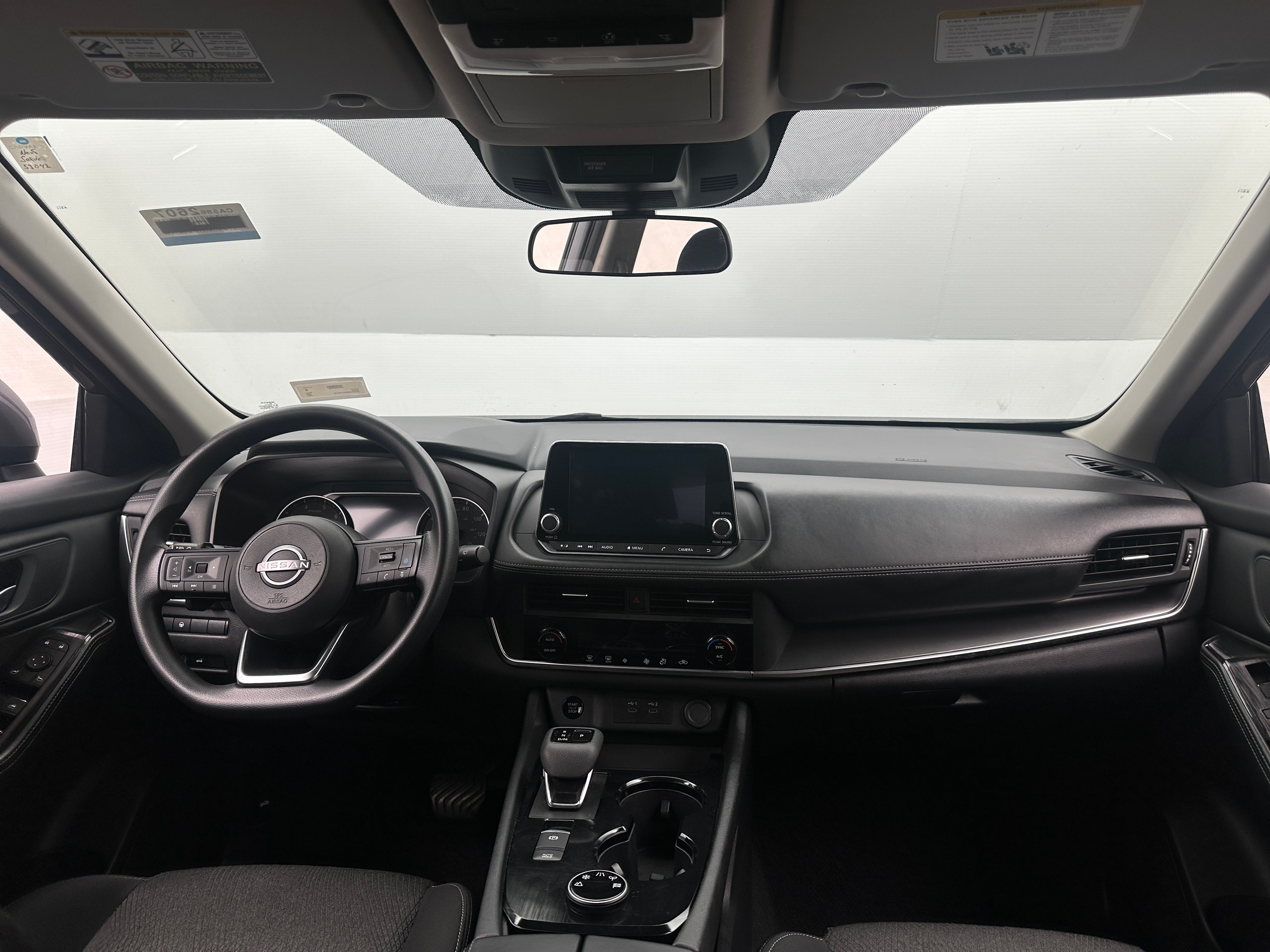 2024 Nissan Rogue SV - Photo 6