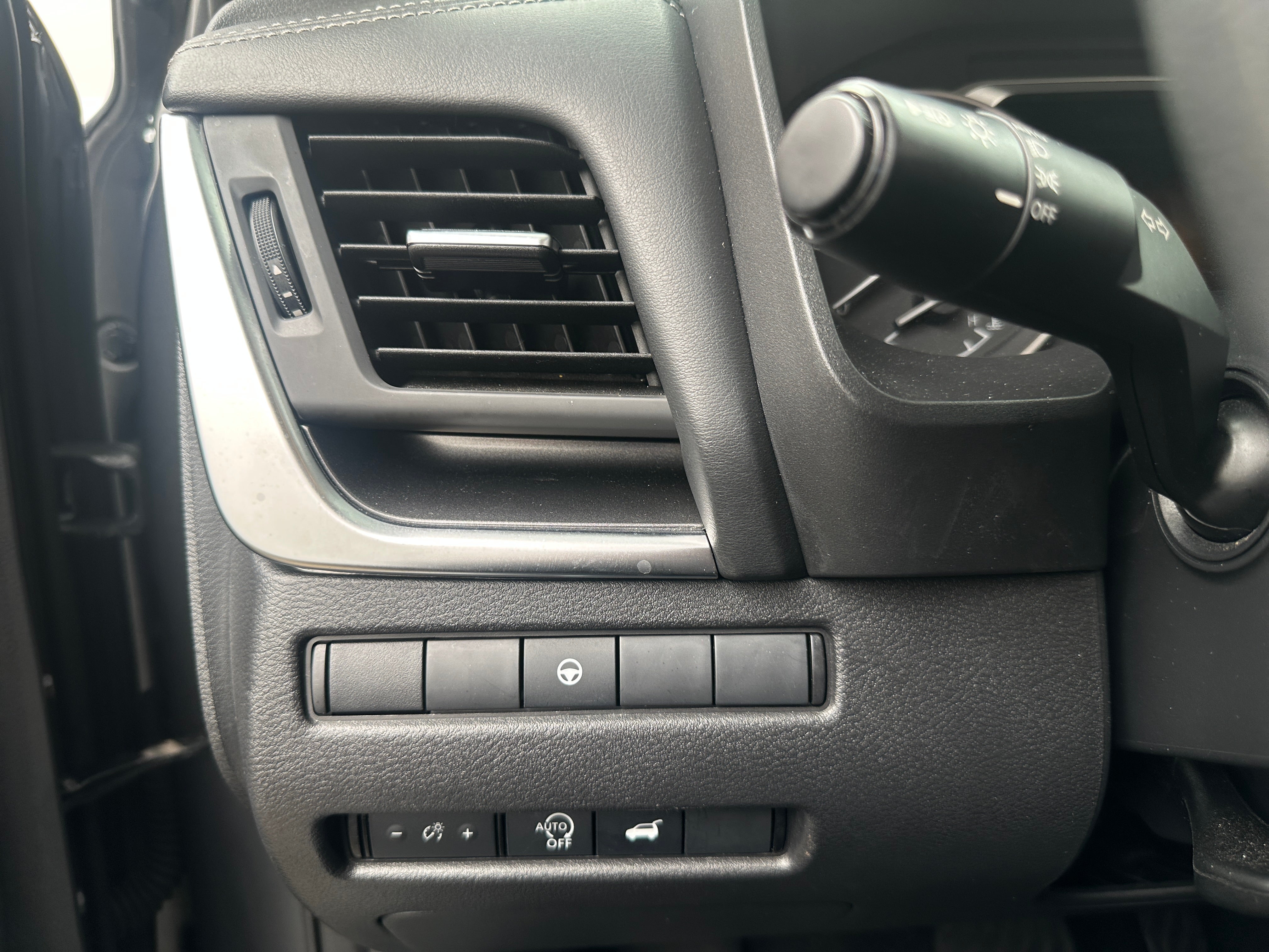 2024 Nissan Rogue SV - Photo 10