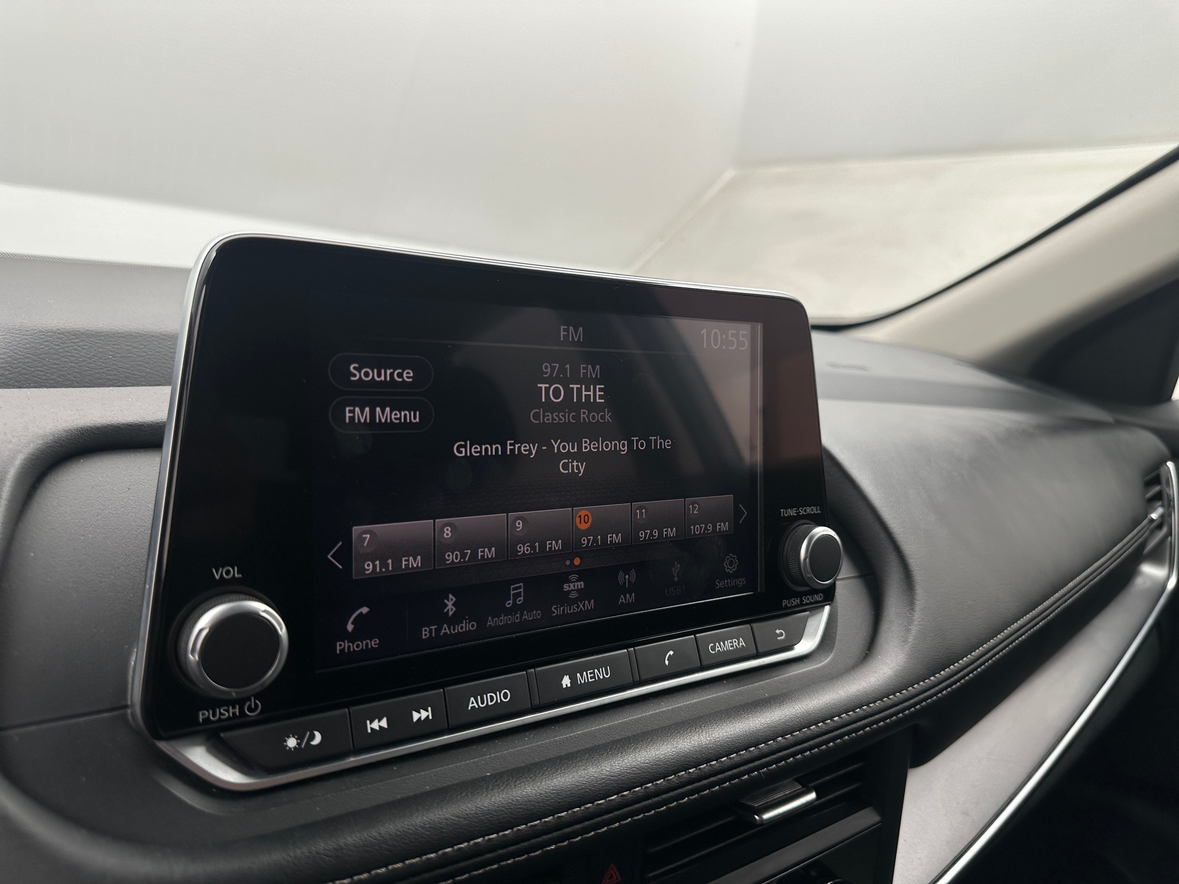 2024 Nissan Rogue SV - Photo 13