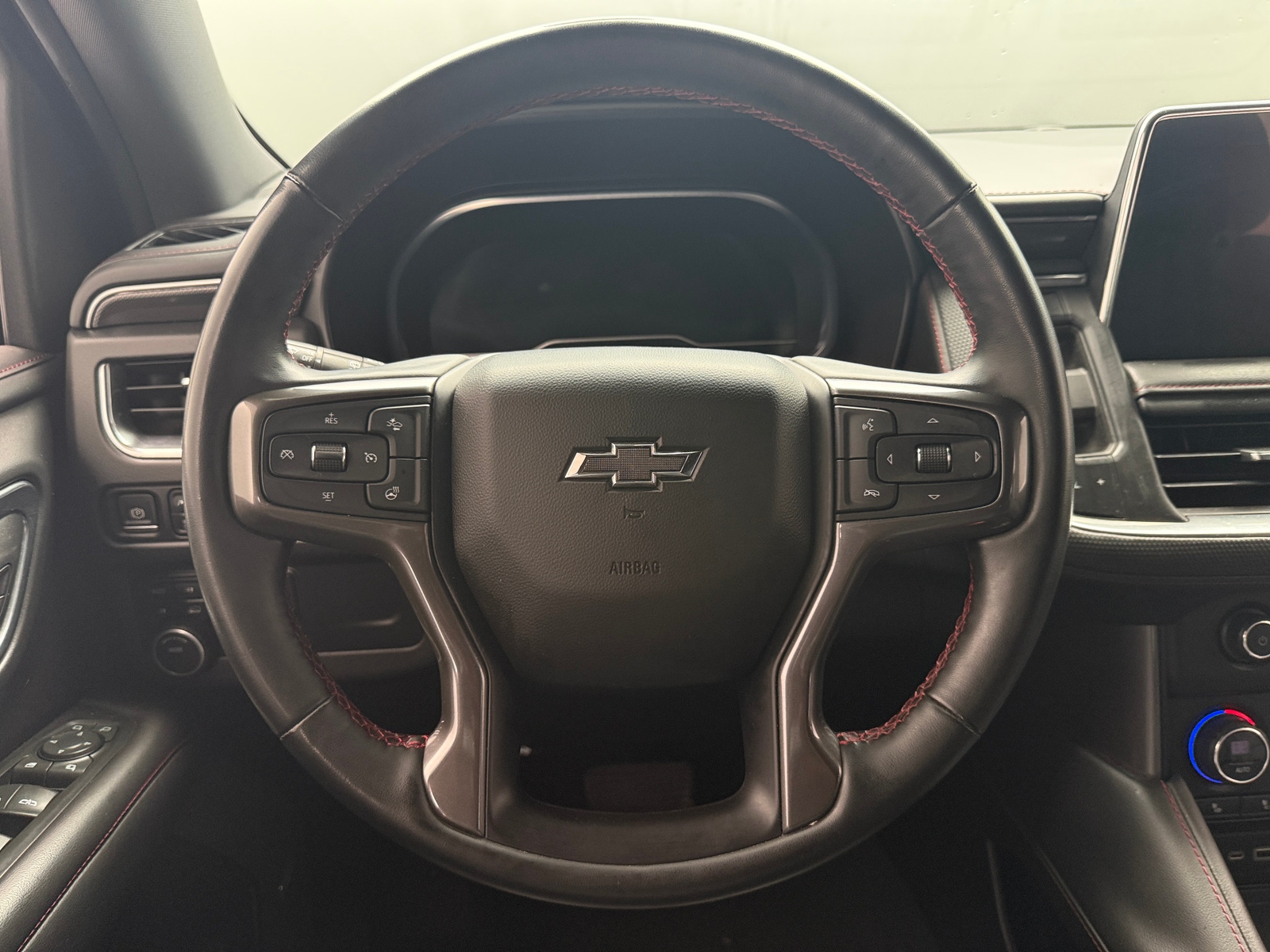 Thumbnail: 2023 Chevrolet Tahoe - 4