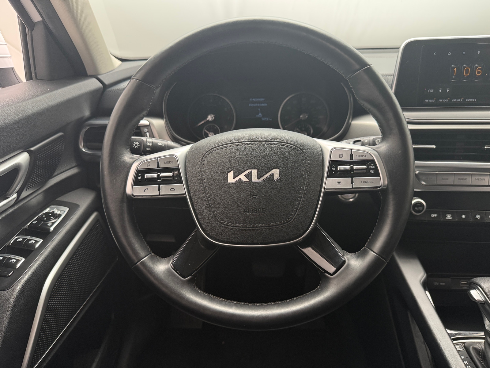 Thumbnail: 2022 Kia Telluride - 4