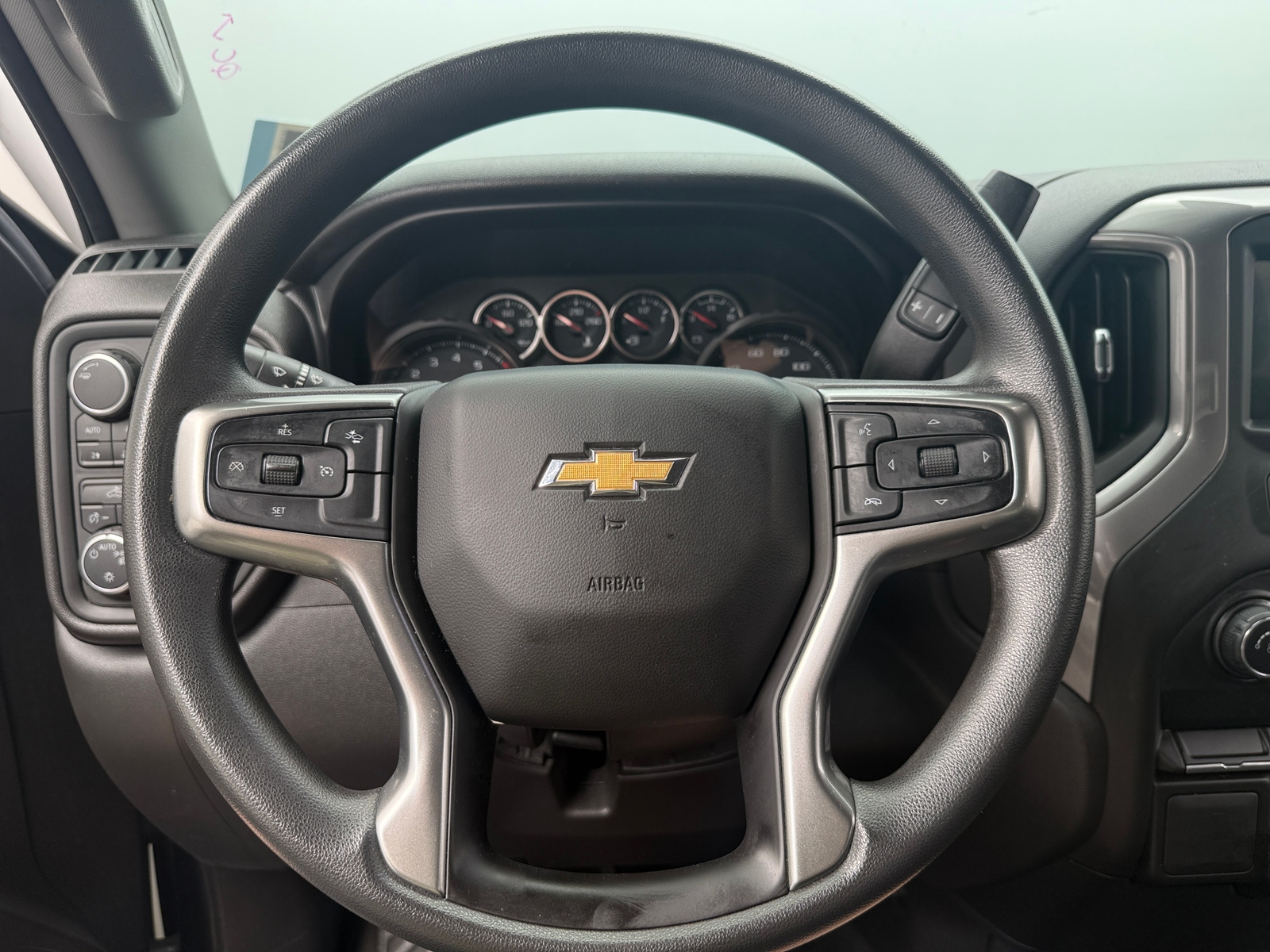 Thumbnail: 2021 Chevrolet Silverado 1500 - 5