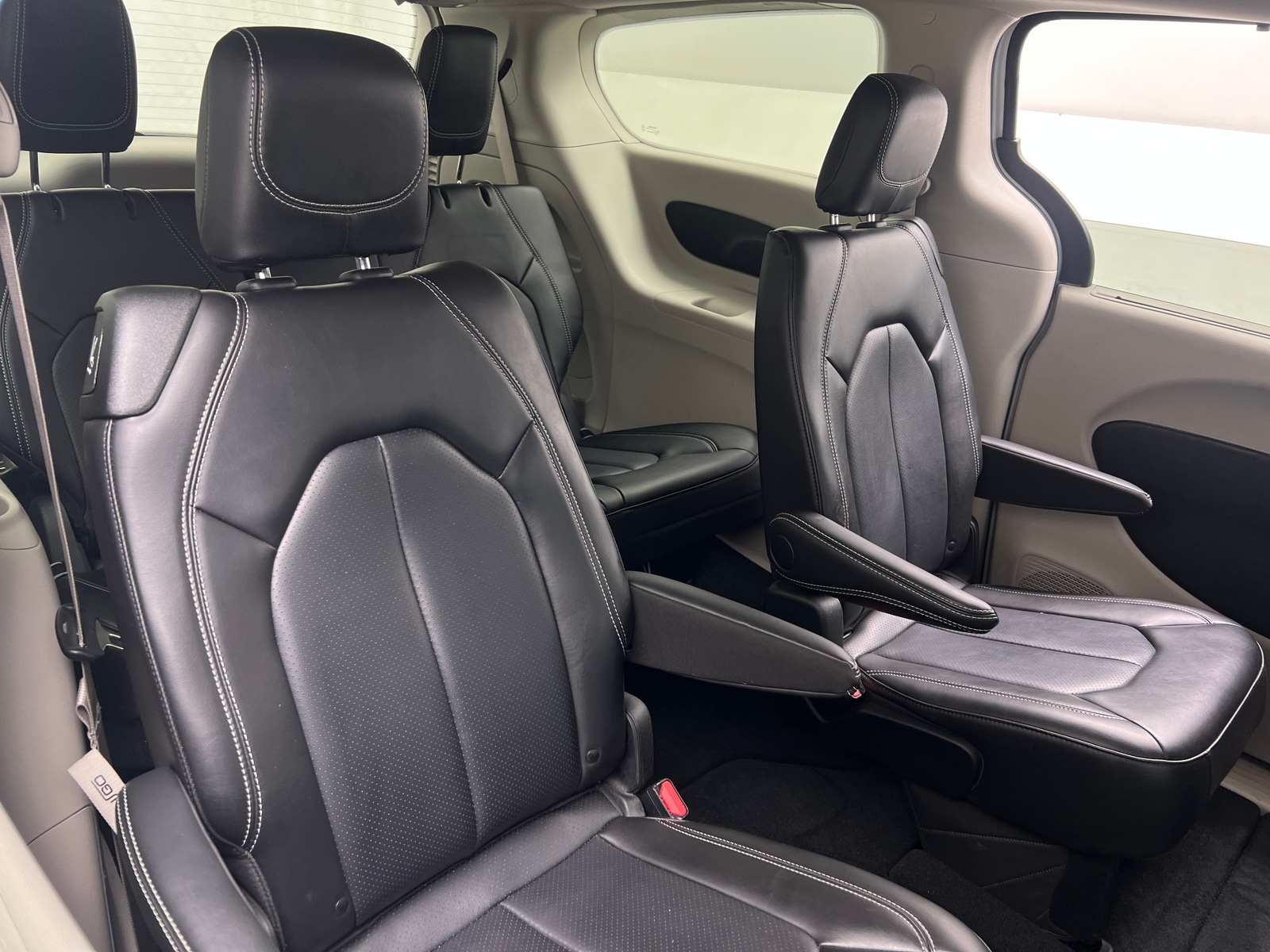 Thumbnail: 2024 Chrysler Pacifica - 5