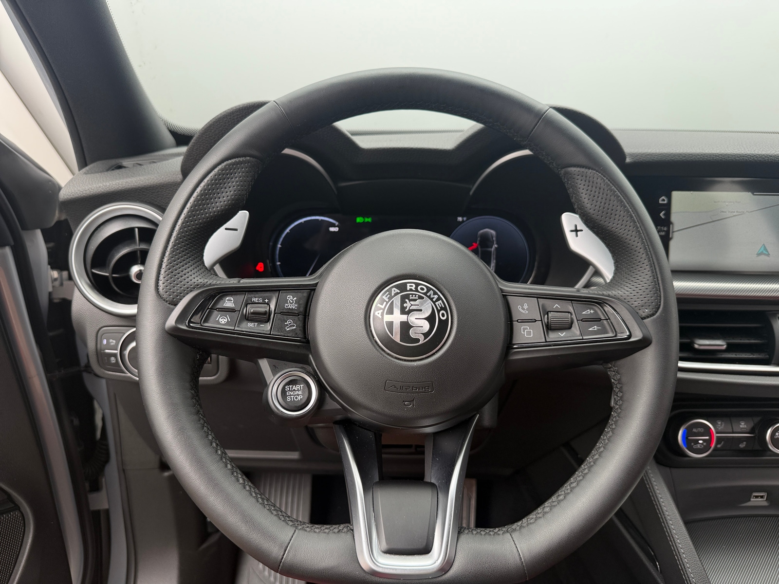 Thumbnail: 2025 Alfa Romeo Stelvio - 4