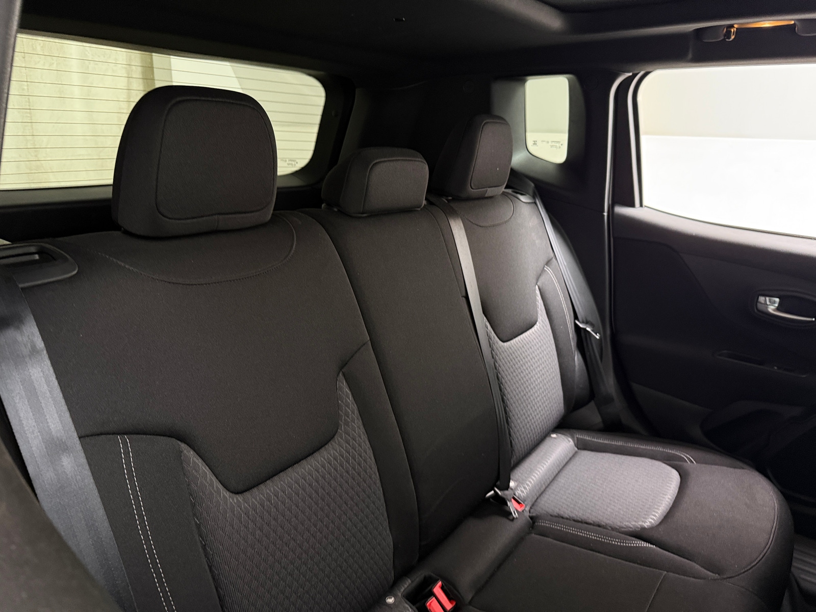 Thumbnail: 2021 Jeep Renegade - 6