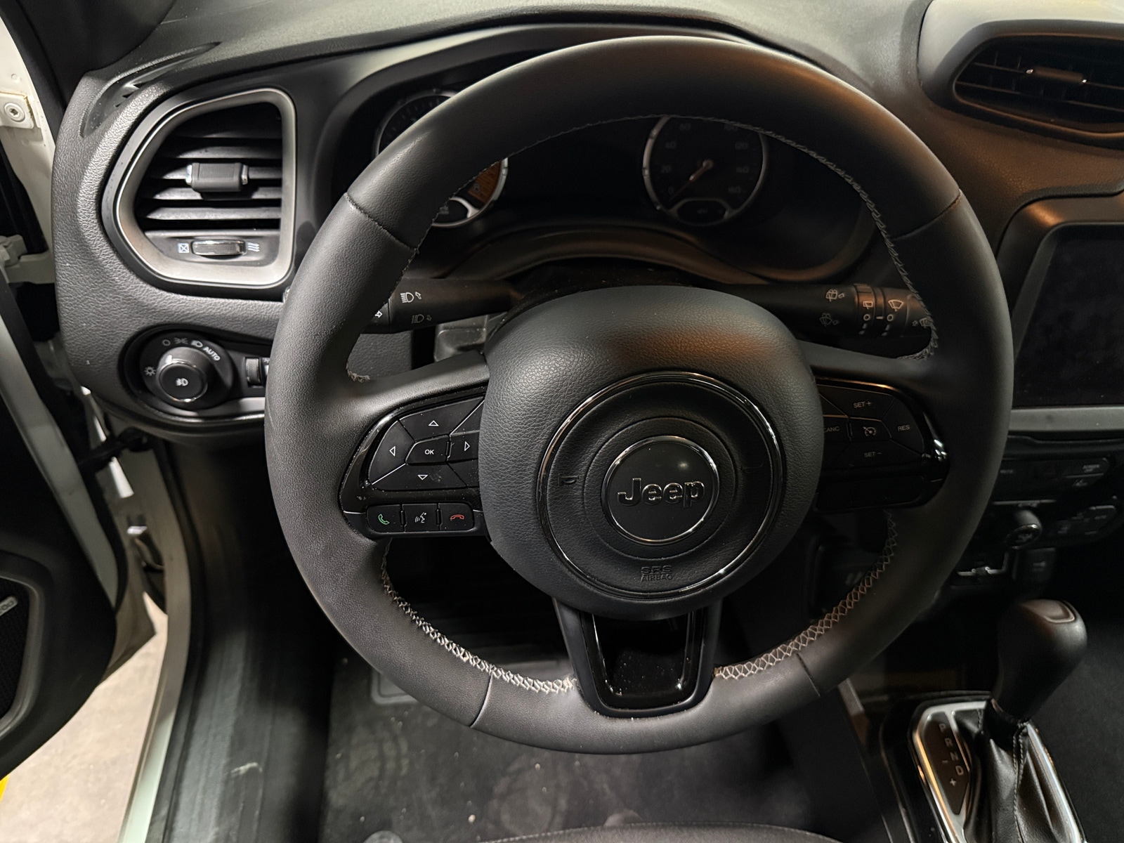 Thumbnail: 2021 Jeep Renegade - 5