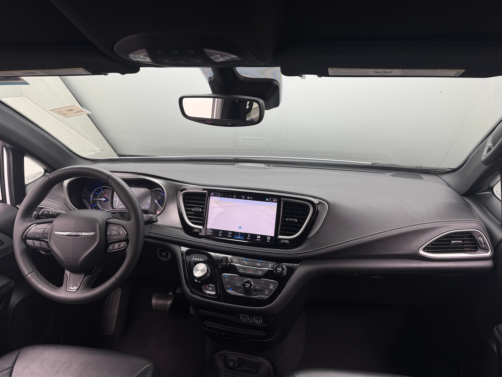 Thumbnail: 2024 Chrysler Pacifica - 2