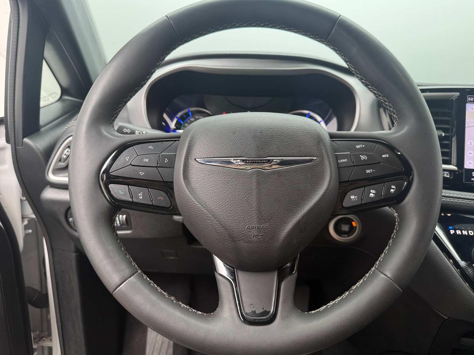 Thumbnail: 2024 Chrysler Pacifica - 4