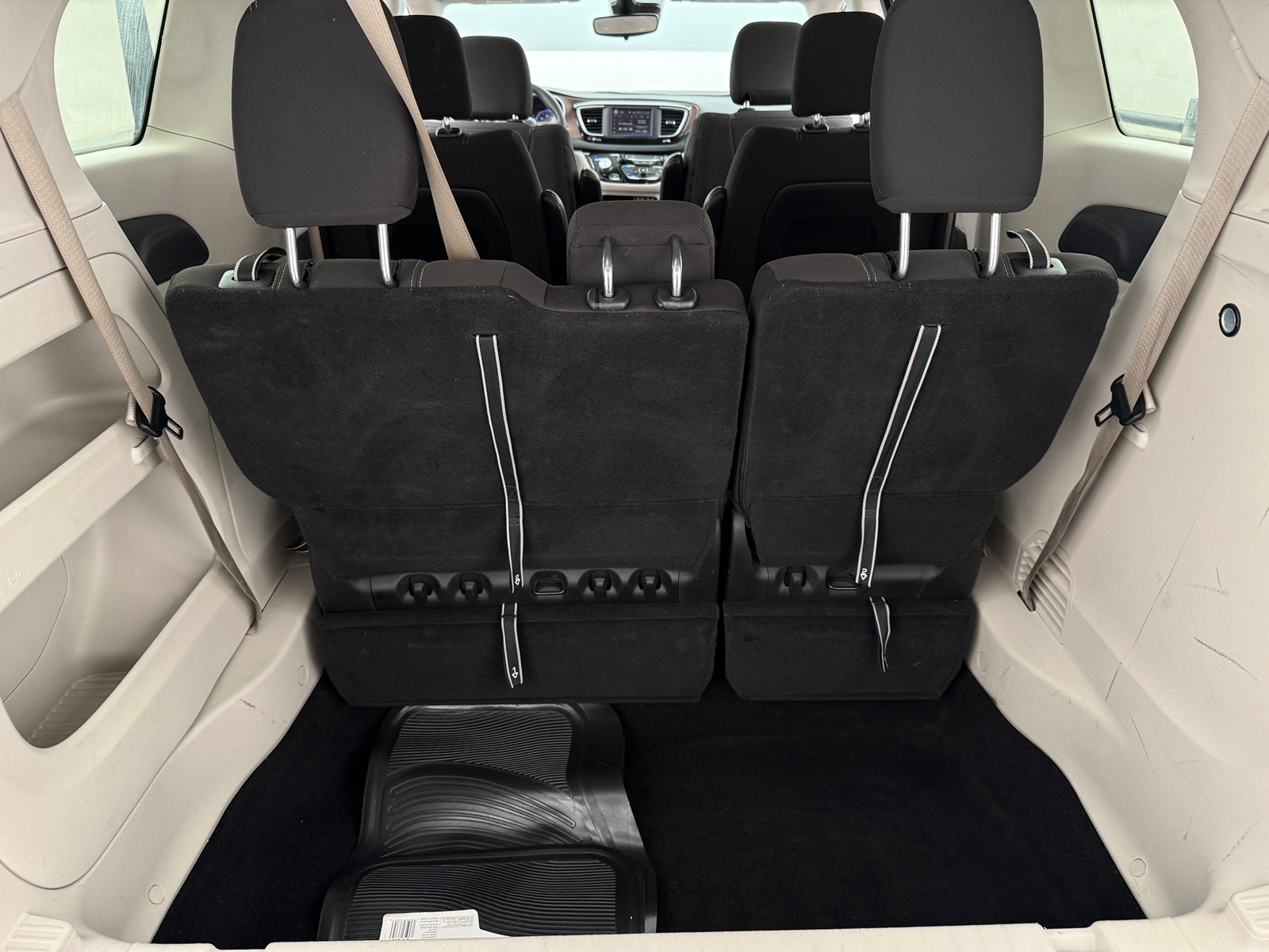 Thumbnail: 2024 Chrysler Voyager - 7