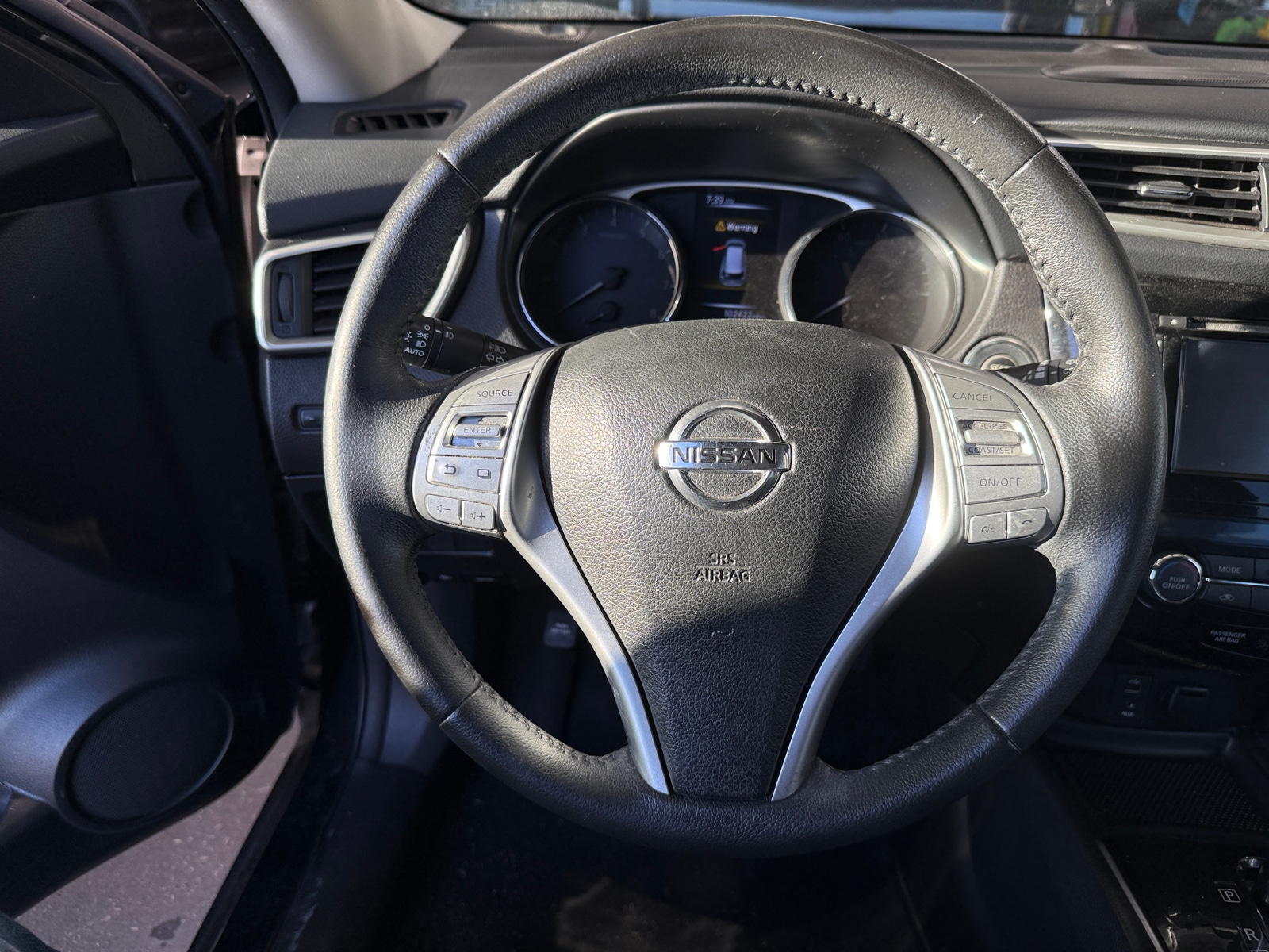 Thumbnail: 2016 Nissan Rogue - 4