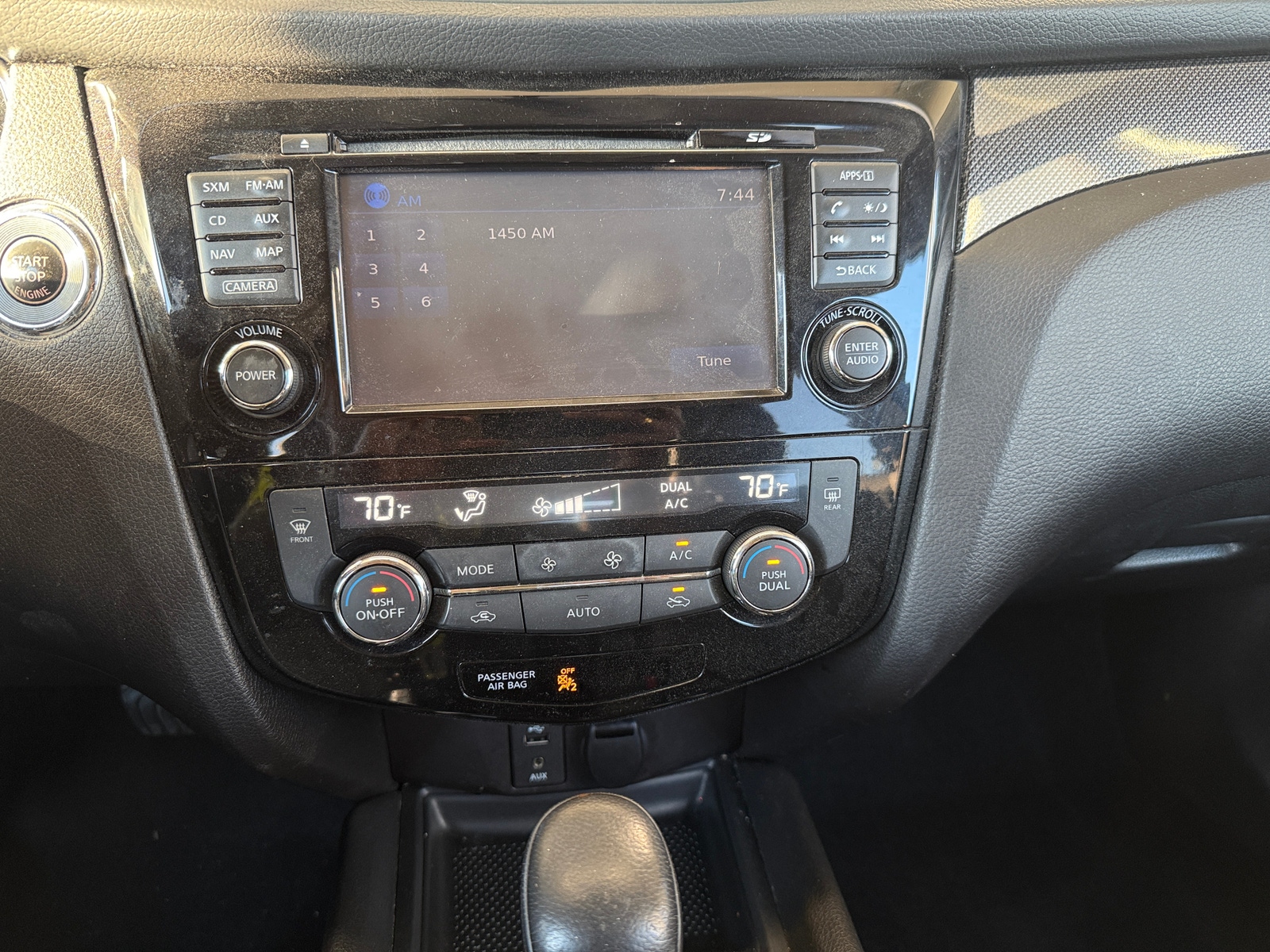Thumbnail: 2016 Nissan Rogue - 3