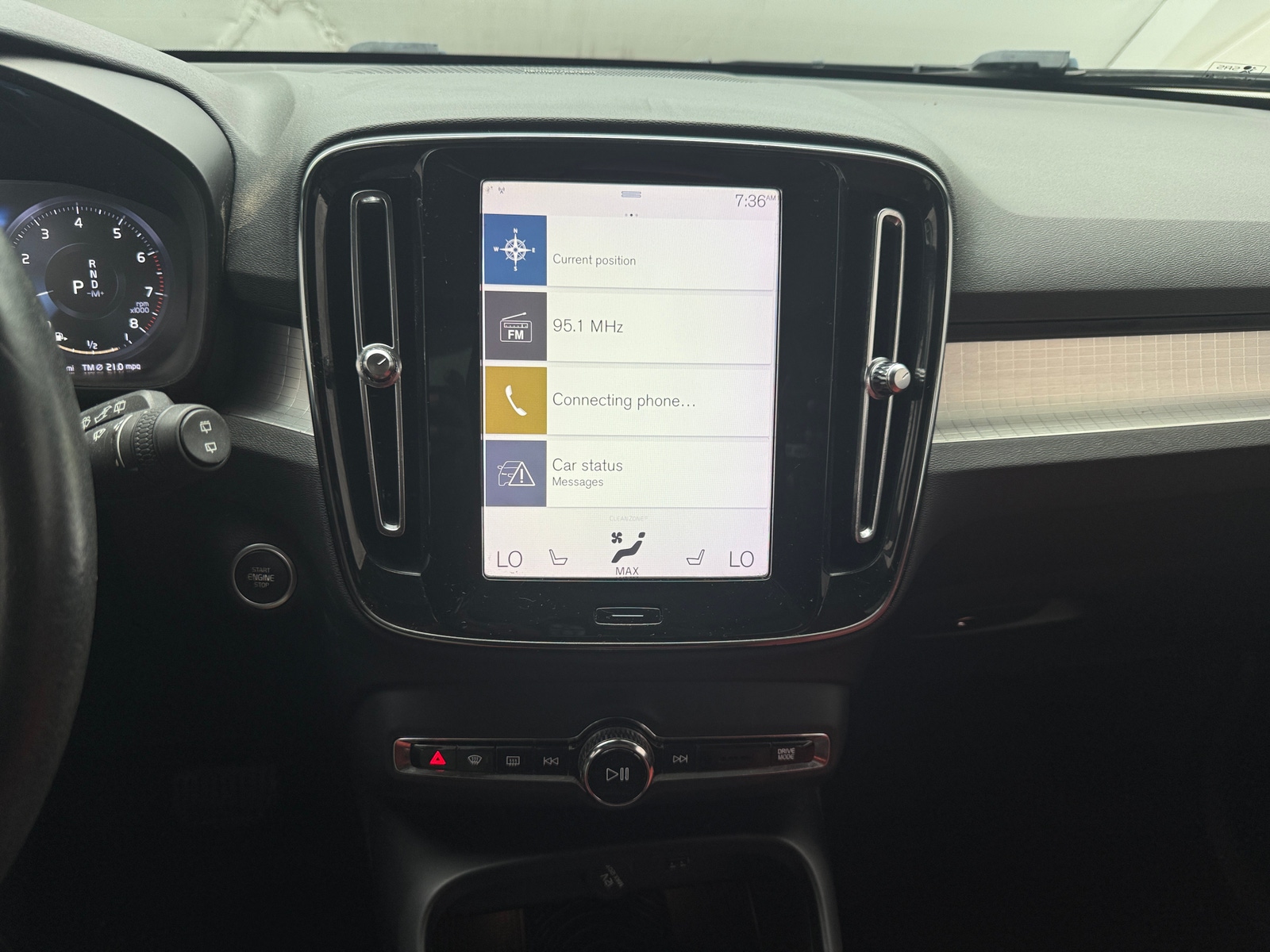 Thumbnail: 2019 Volvo XC40 - 3