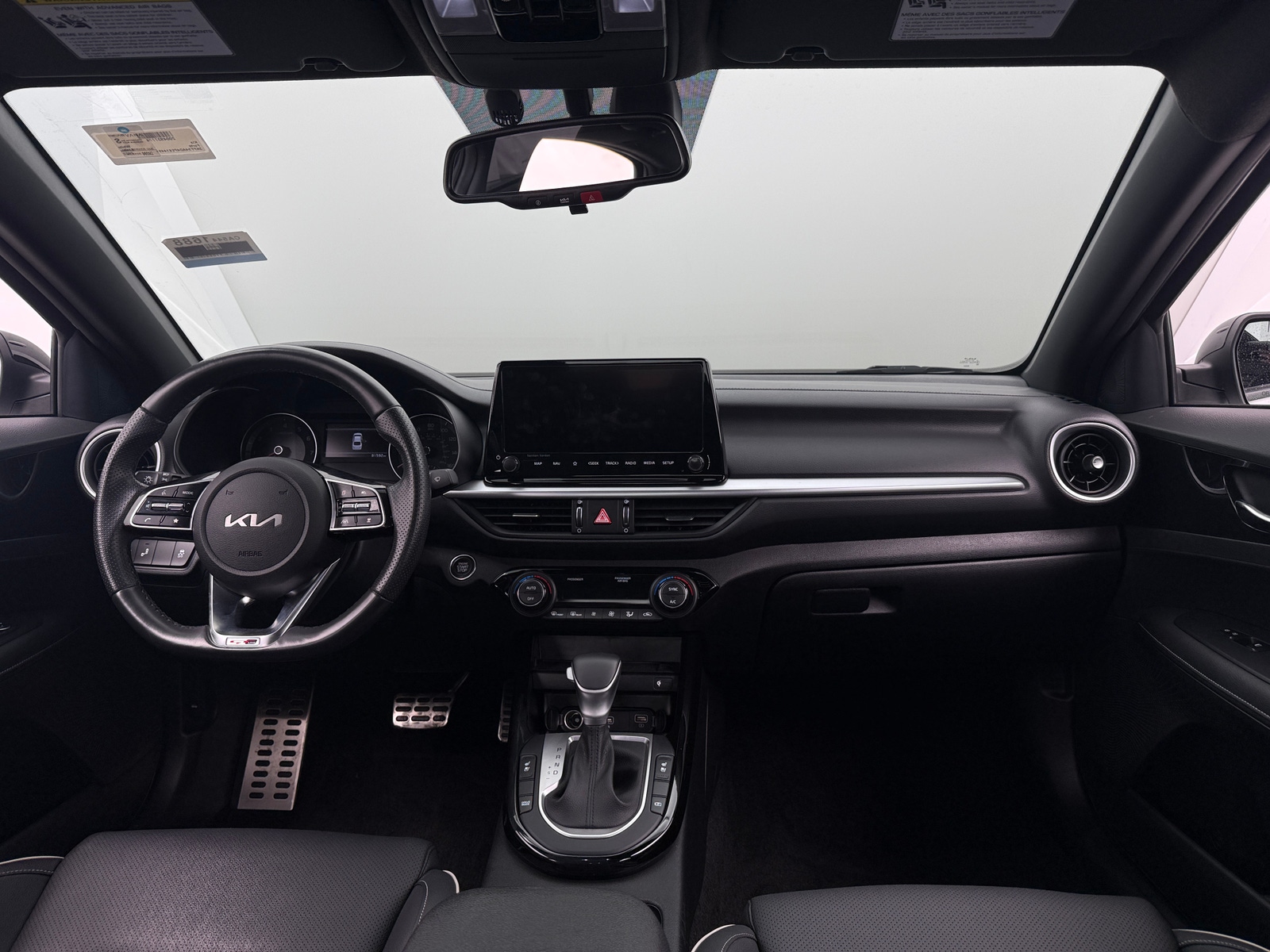 Thumbnail: 2023 Kia Forte - 3