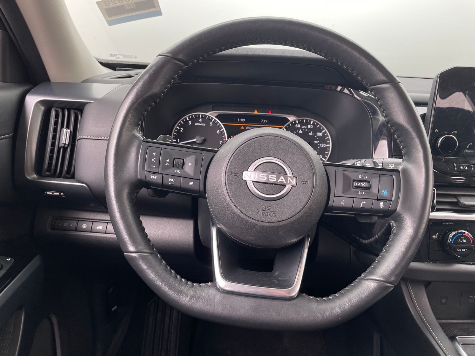 Thumbnail: 2023 Nissan Pathfinder - 4