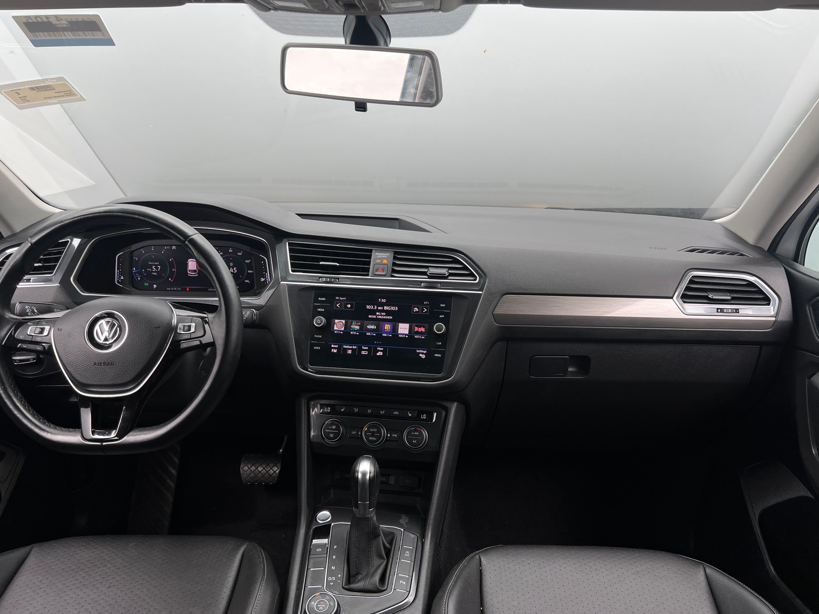 Thumbnail: 2019 Volkswagen Tiguan - 2