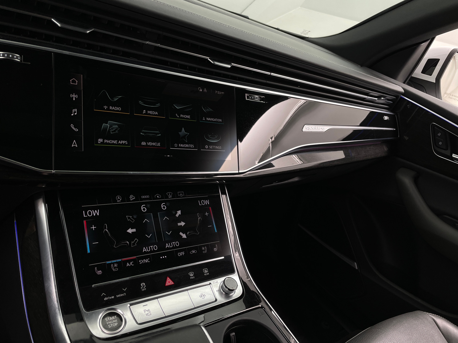 Thumbnail: 2021 Audi Q8 - 3