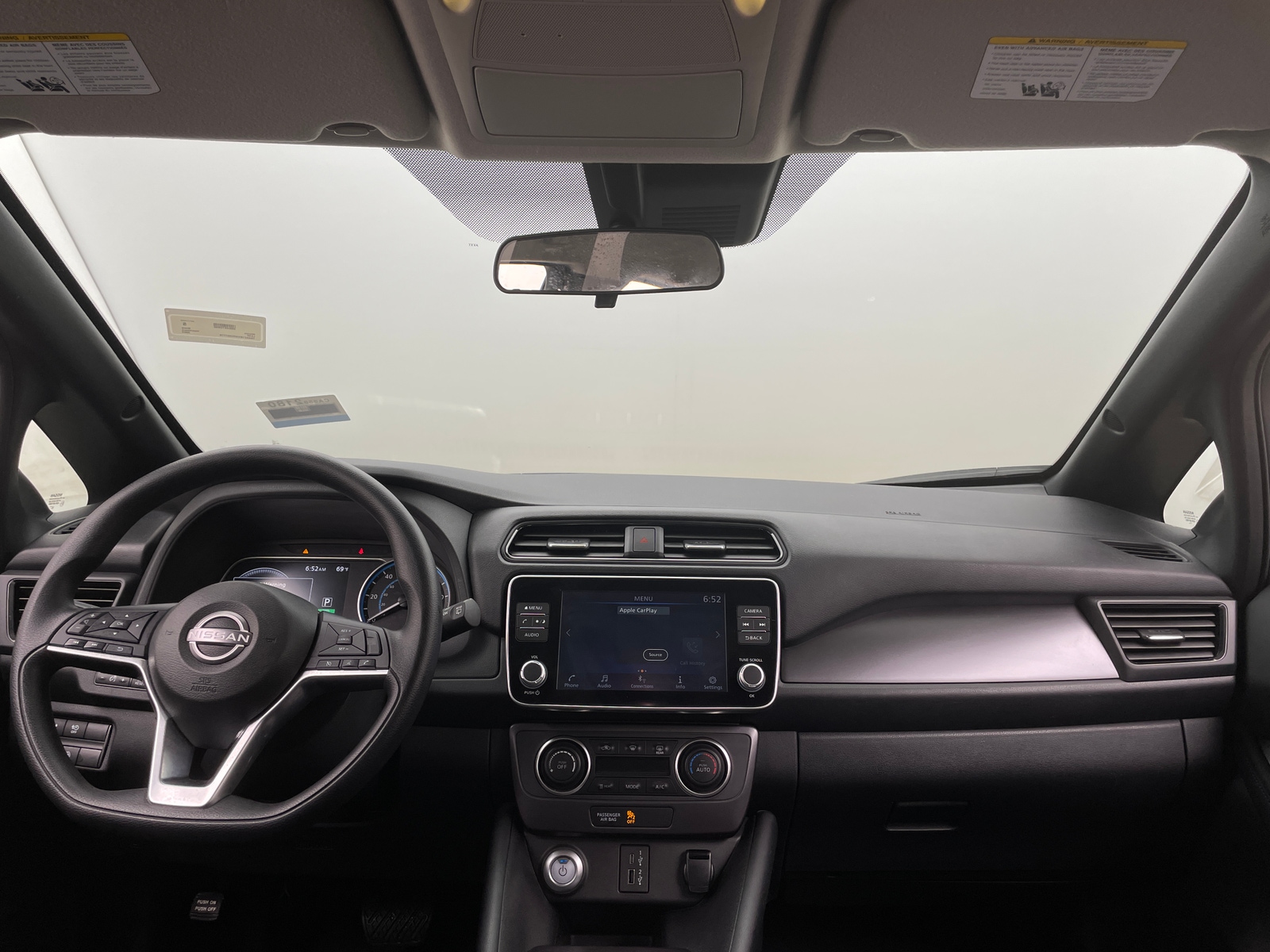 Thumbnail: 2023 Nissan Leaf - 3