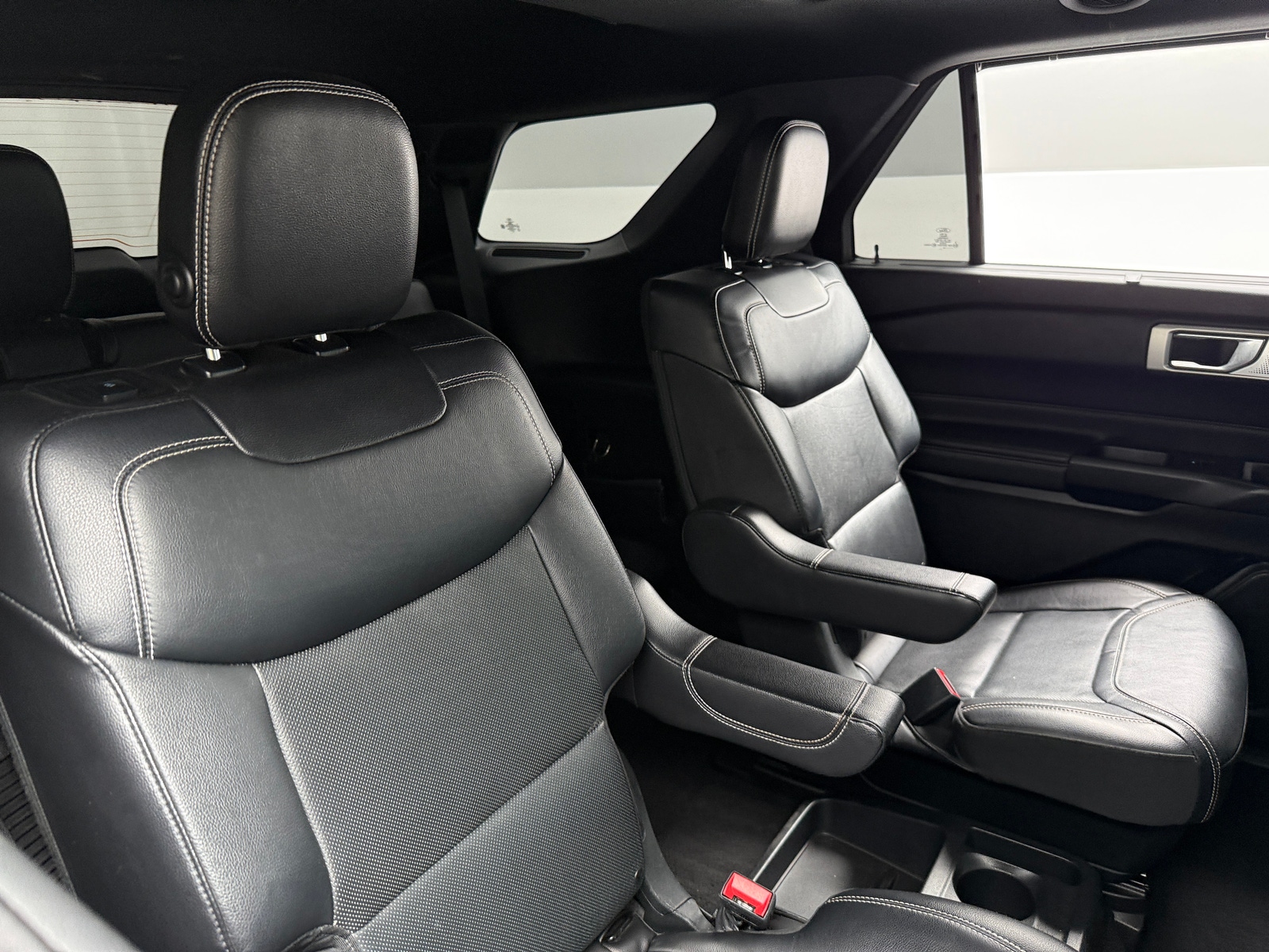 Thumbnail: 2020 Ford Explorer - 5