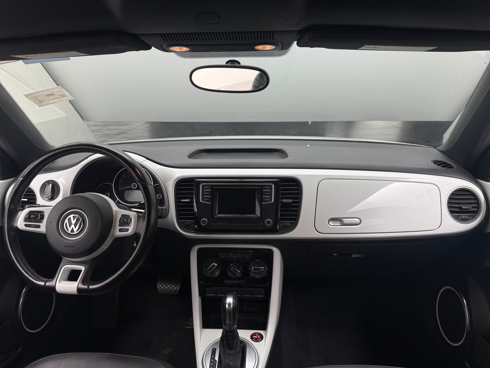 Thumbnail: 2018 Volkswagen Beetle - 3