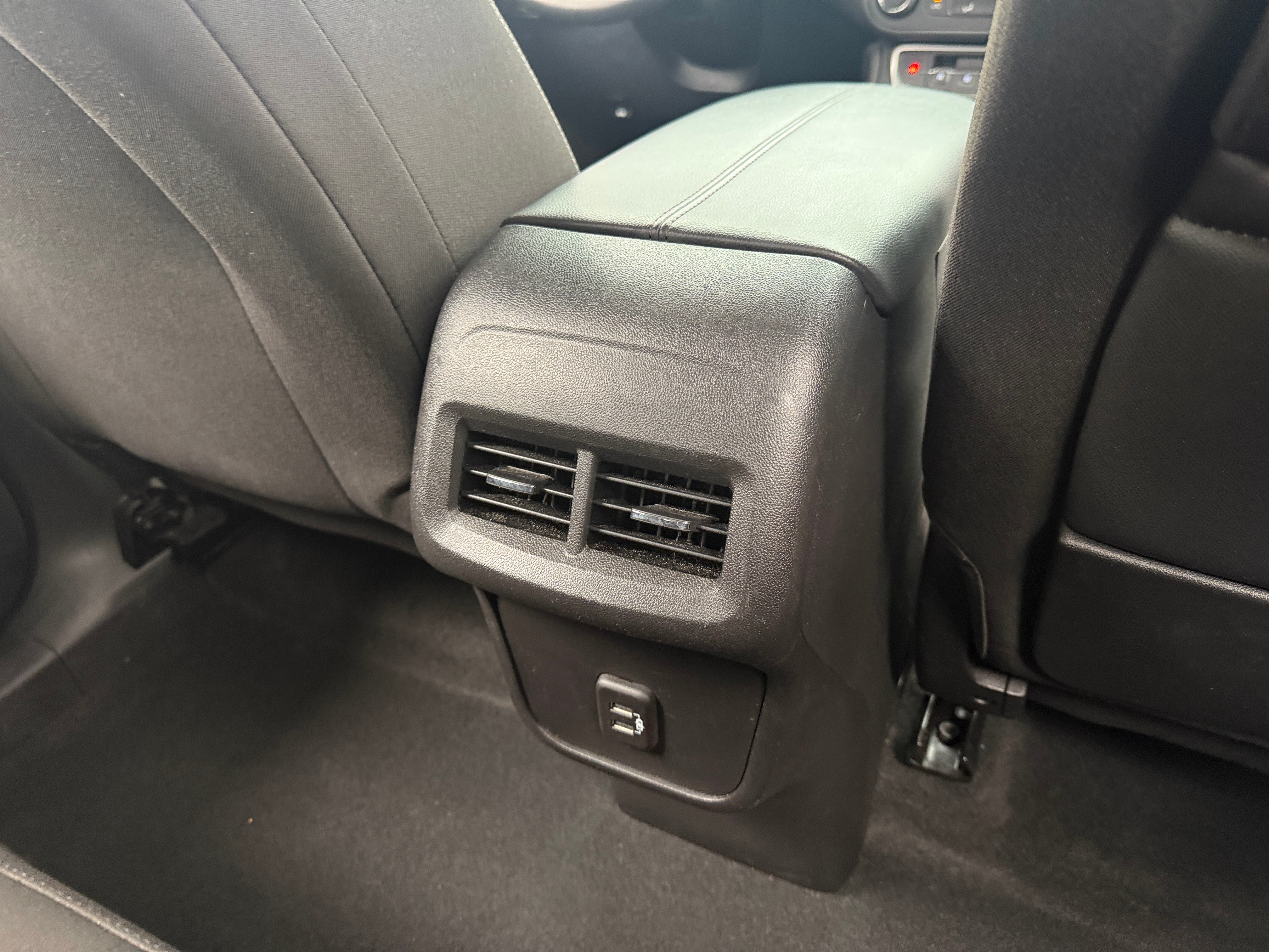 2024 GMC Terrain SLE - Photo 9