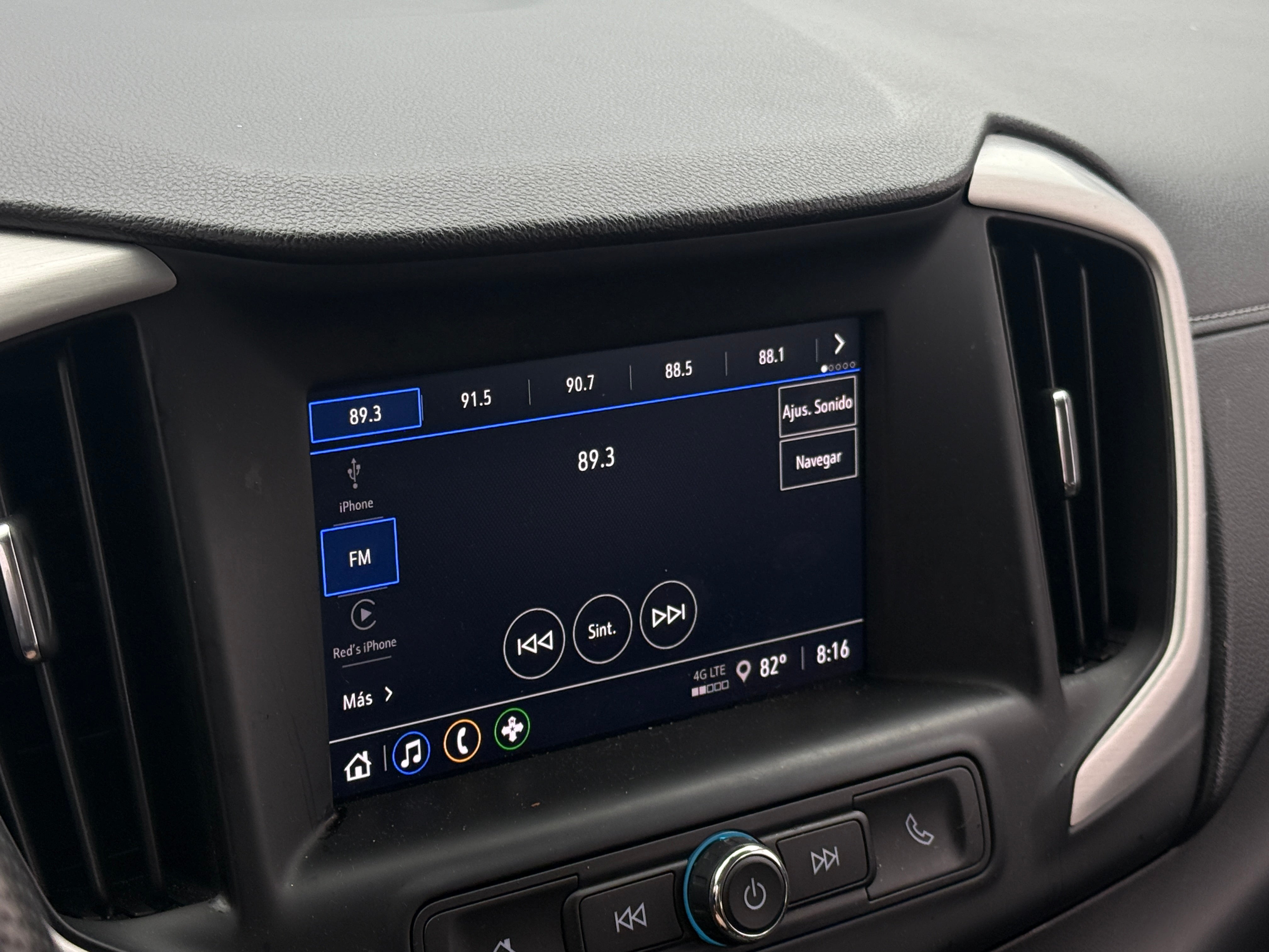2024 GMC Terrain SLE - Photo 12