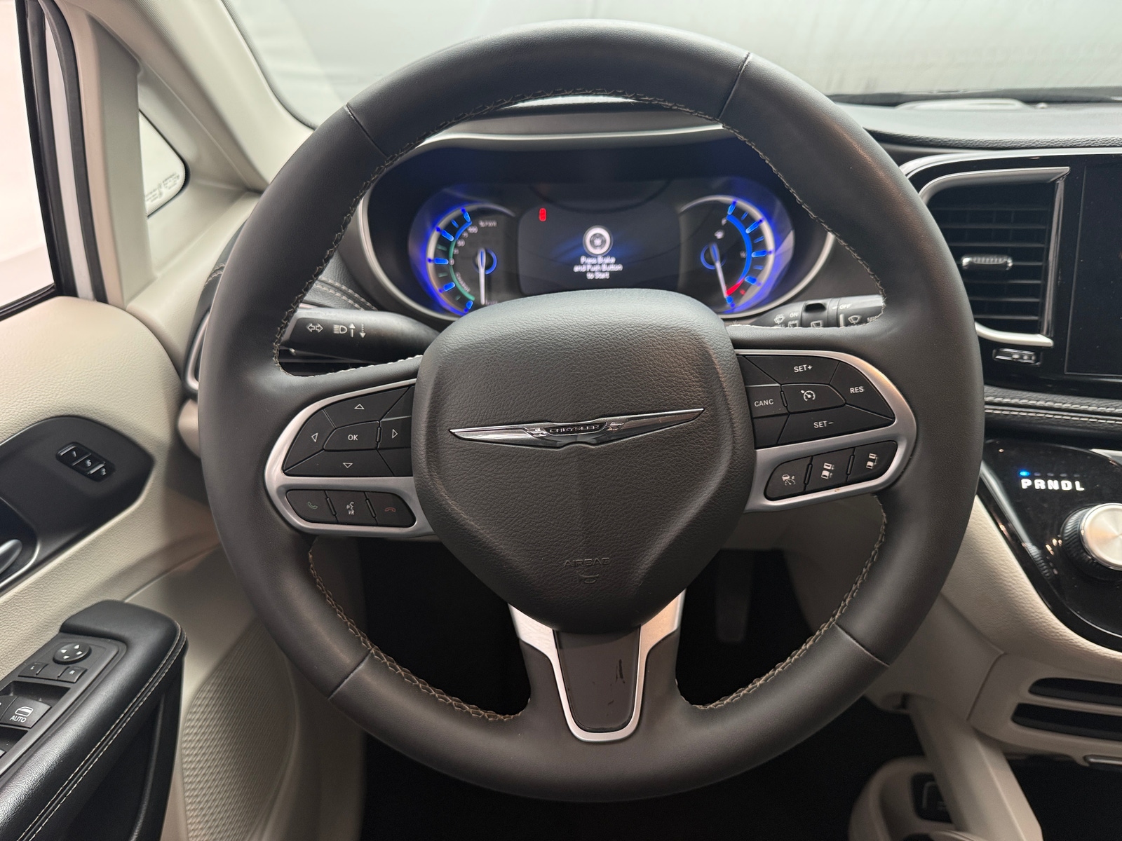 Thumbnail: 2024 Chrysler Pacifica - 4