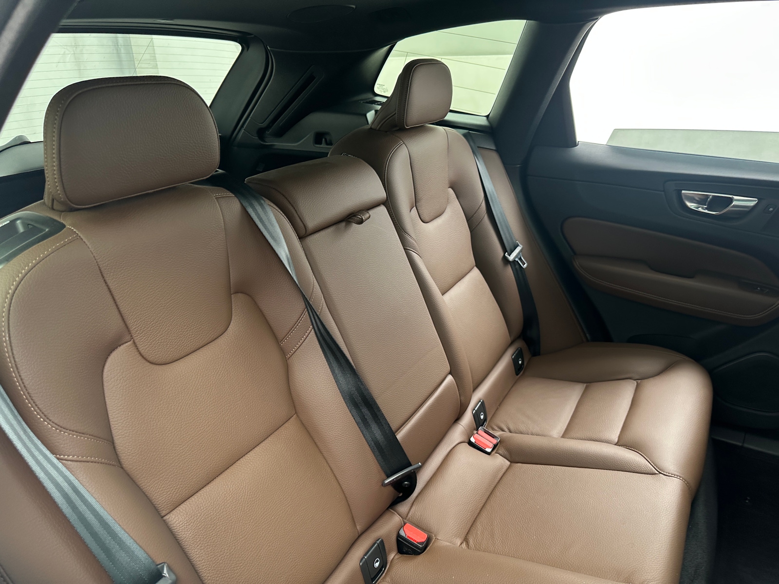 Thumbnail: 2025 Volvo XC60 - 5