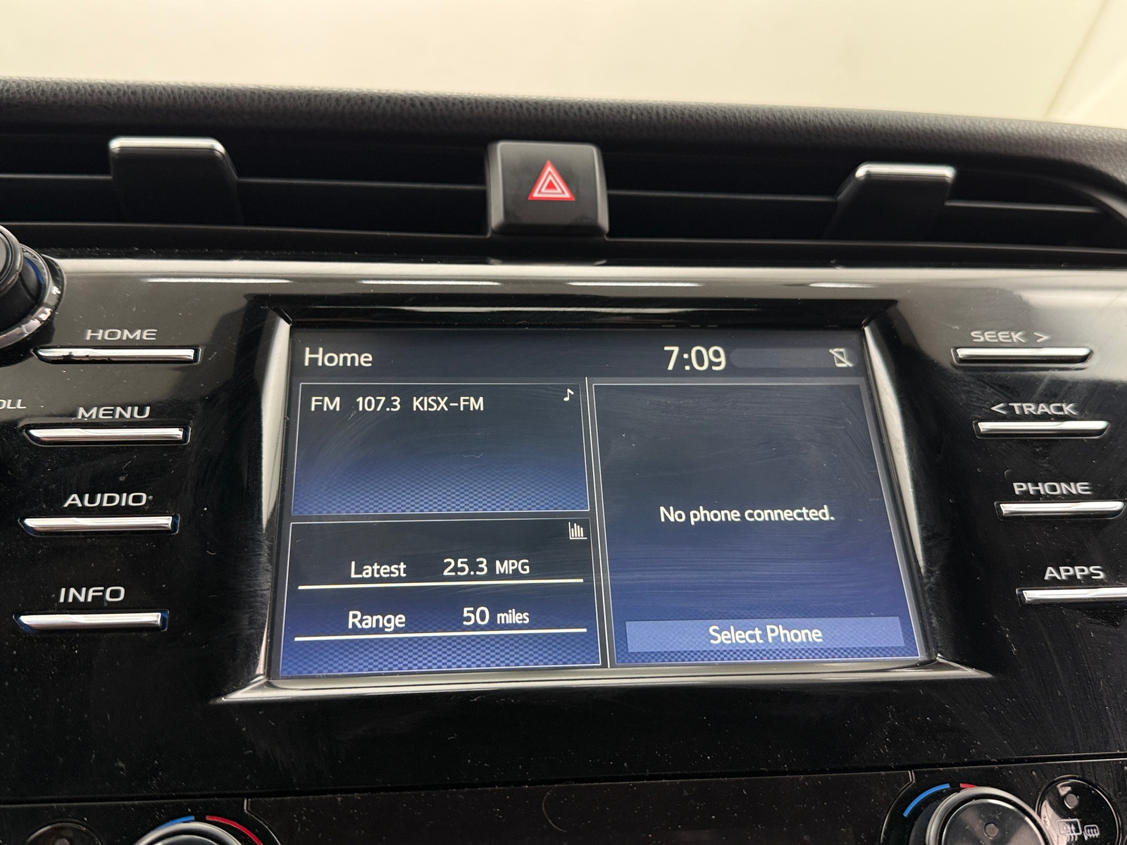Thumbnail: 2018 Toyota Camry - 4